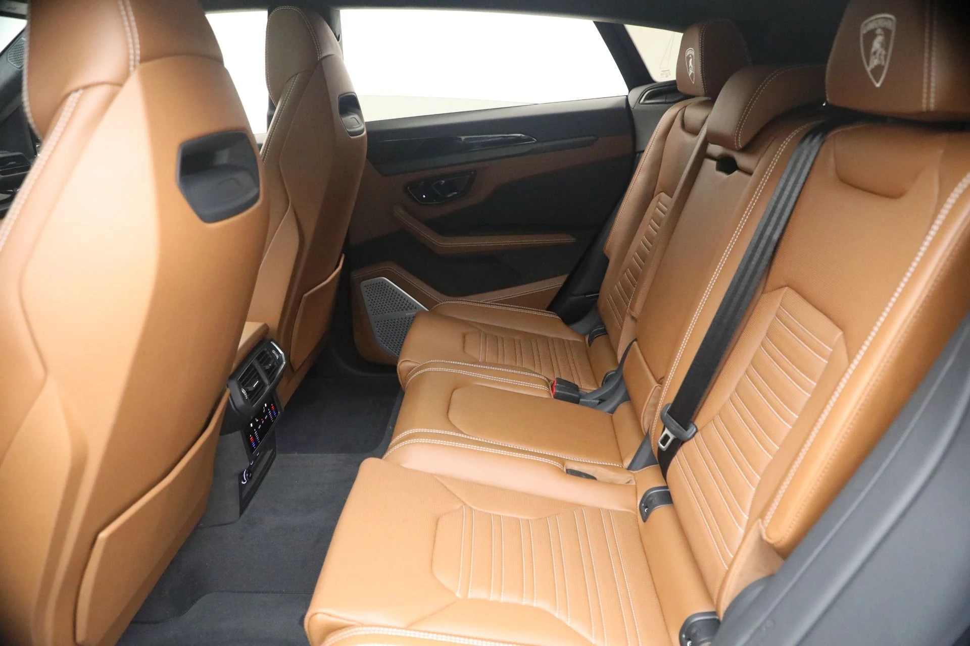 mph015_1694925320_Used_2025_Lamborghini_Urus_SE_1779826713_af29d042ab