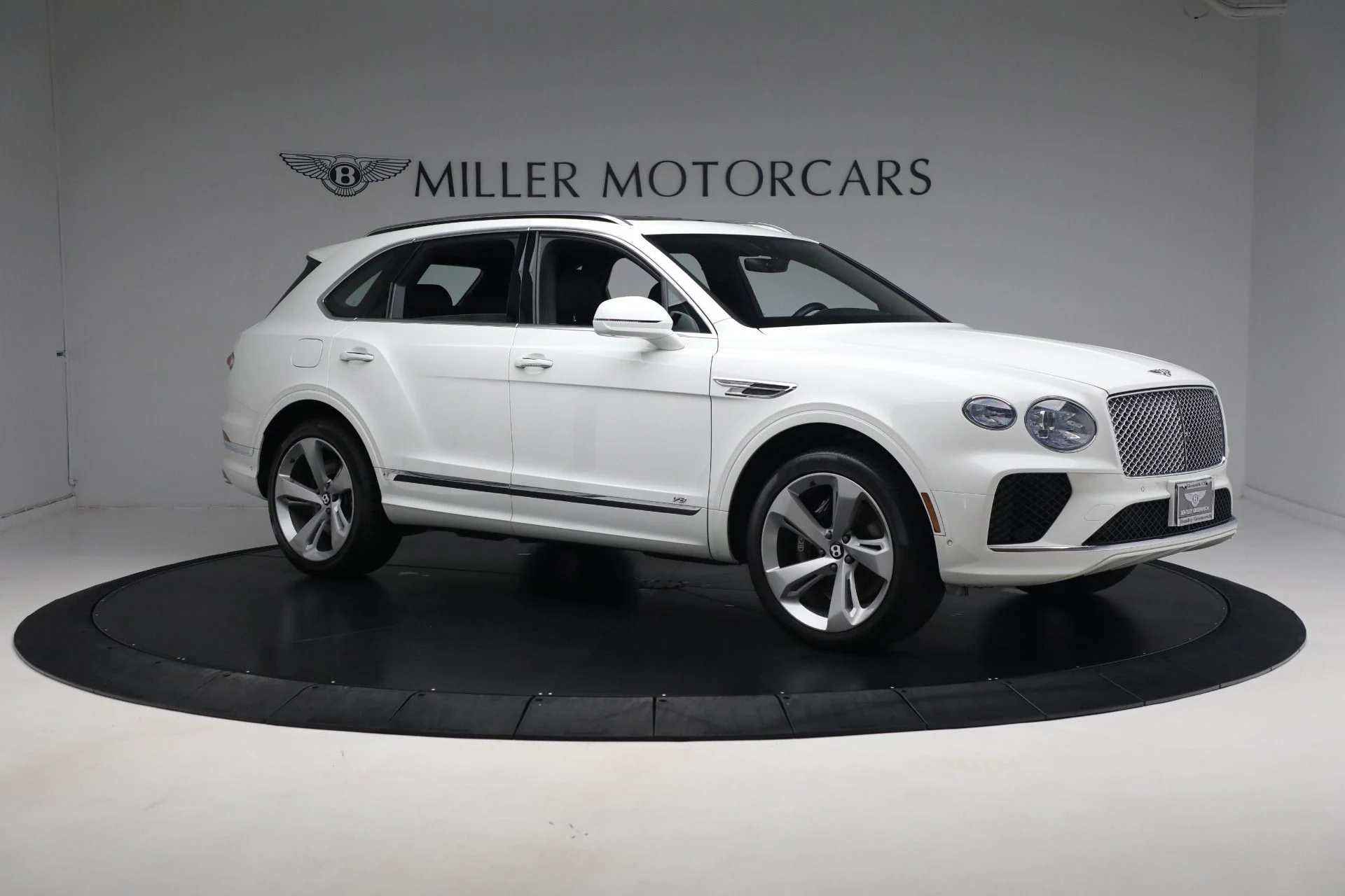mph015_1702431669_Used_2021_Bentley_Bentayga_V8_cc28bd7b86