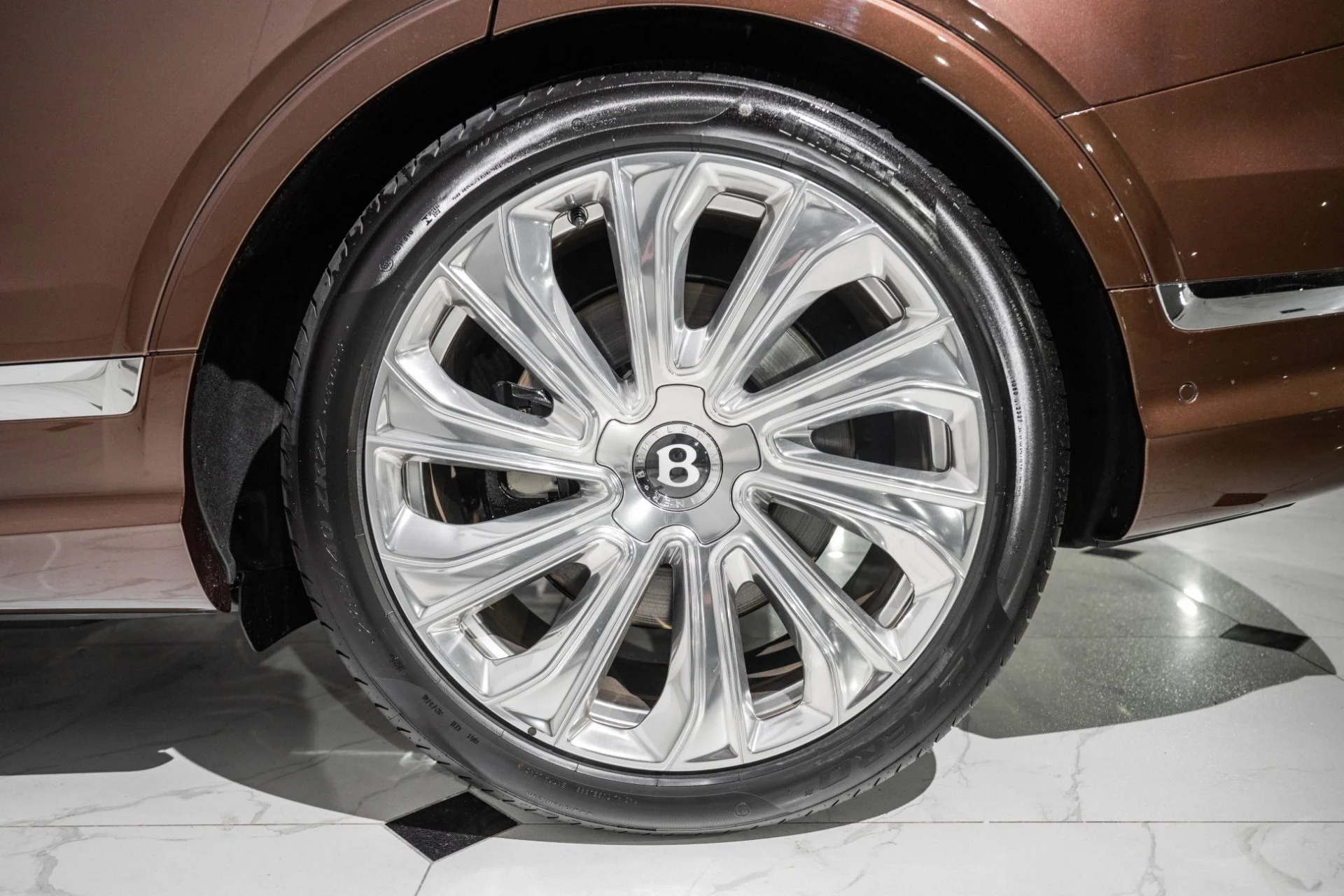 mph015_1712596130_Used_2025_Bentley_Bentayga_EWB_Mulliner_1762964457_c3b6ae8fdd