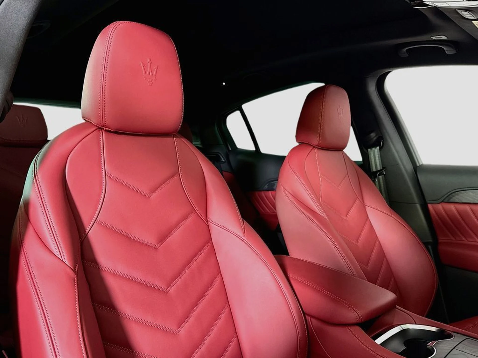 mph015_1722557671_new_2026_maserati_grecale_modenaawd_11350_23065808_15_1024_1e98377d1f