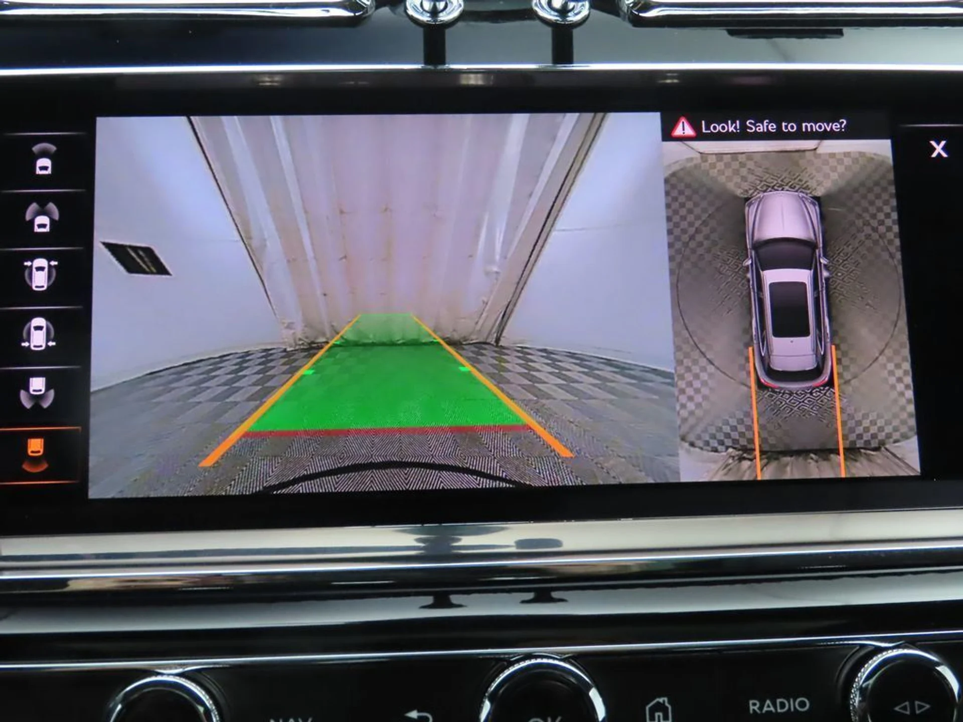 mph015_1726399210_used_2023_bentley_bentayga_ewb_azure_8119_22967334_16_1024_66907a808c