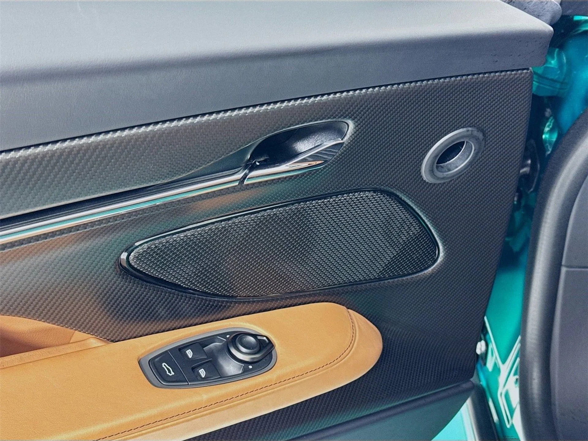 mph015_1727494360_770ee29f4e18de2903ca26d5ab5bddffx_ae92f4f371