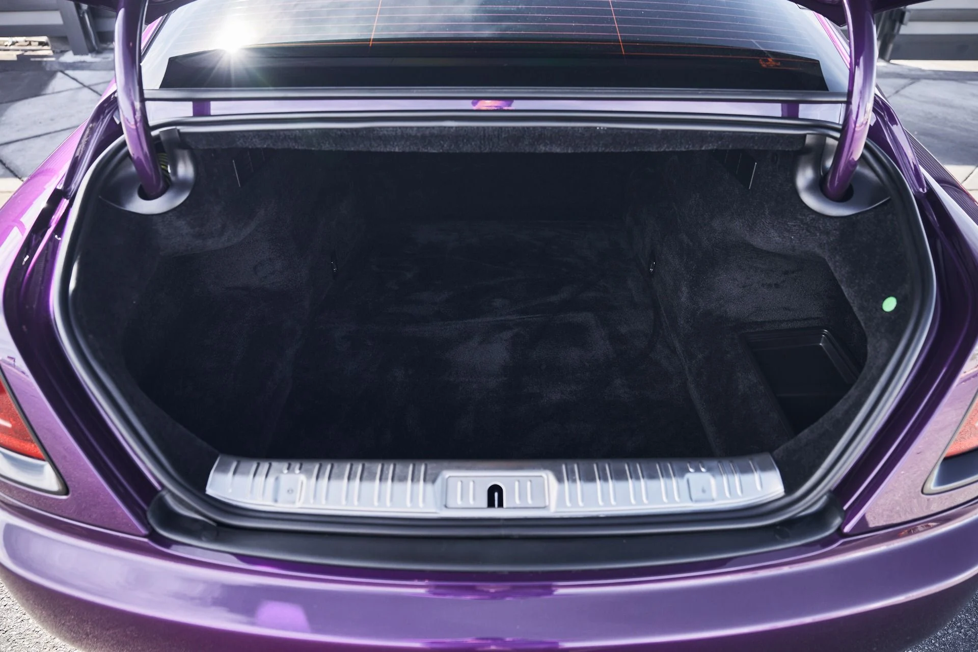 mph015_1728993218_Used_2020_Rolls_Royce_Wraith_Base_1774310758_60d4c8837e