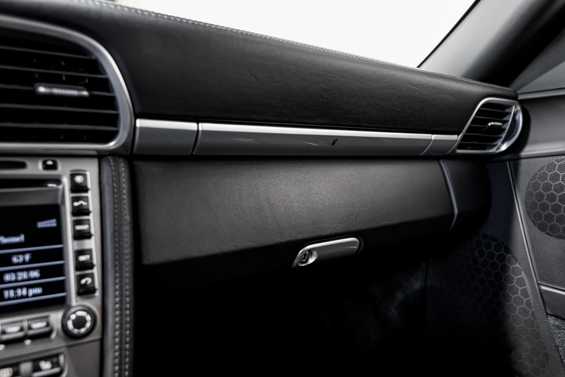 mph015_1743295325_21dd6be93250aee4a32ca9d6395a3f35x_32035d0c26