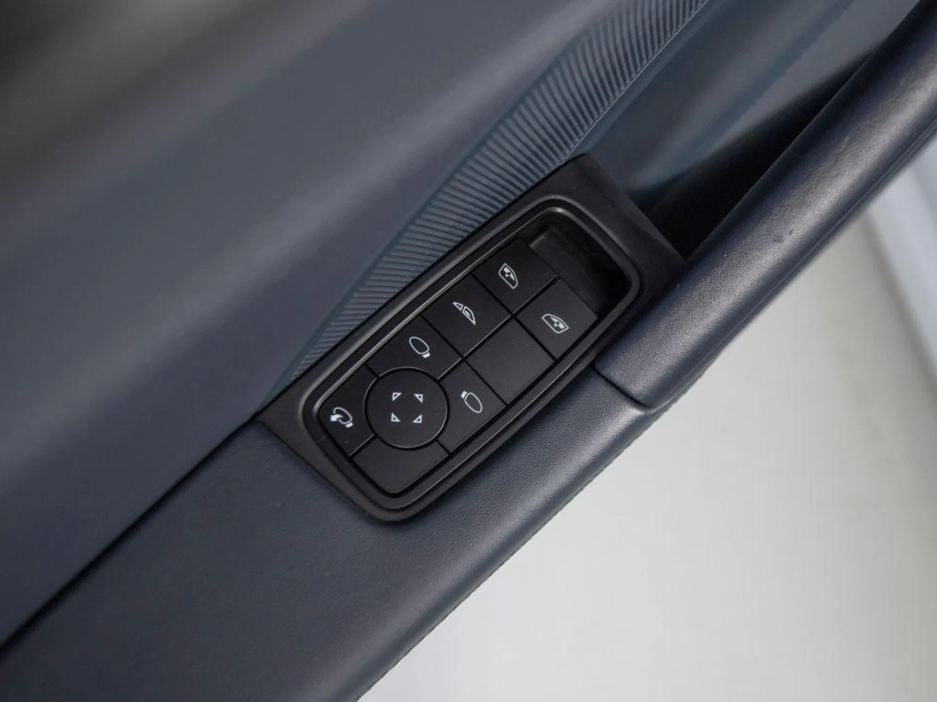 mph015_1746222734_dq_BBF_85_K_N_W_Jl_Wf1_GO_Bh_Rt_Ug5g_2c592651c6