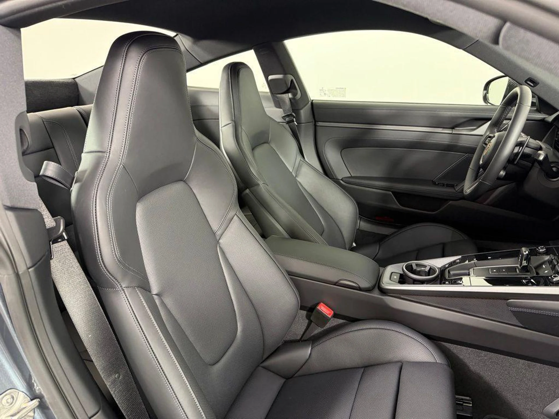 mph015_1749128208_Roj_1_E_Sngw5_troz_J_Fw_B_Fnd_CR_Lg_33b02f42fc