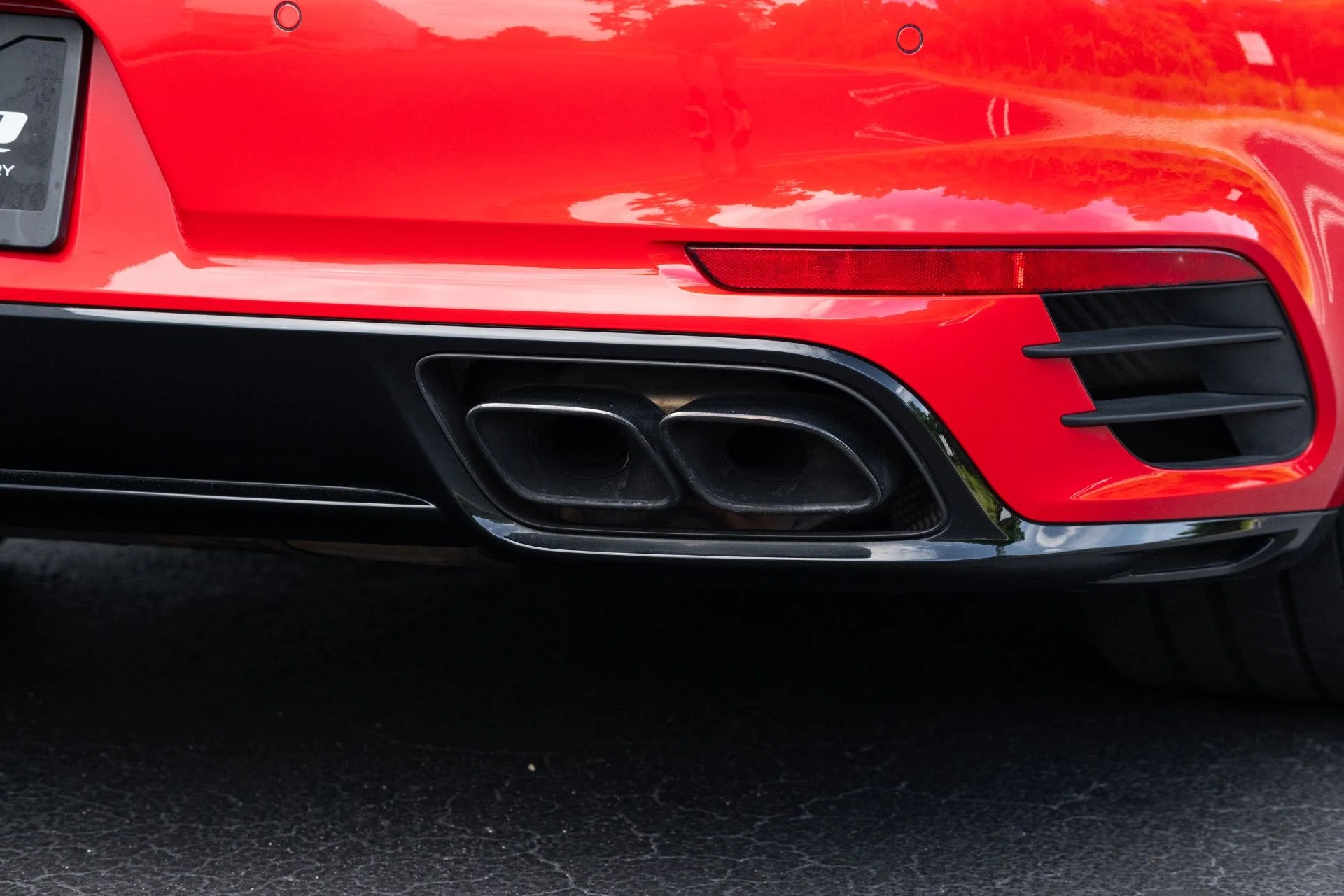 mph015_1751207363_Used_2019_Porsche_911_Turbo_S_1778703319_0790823caf
