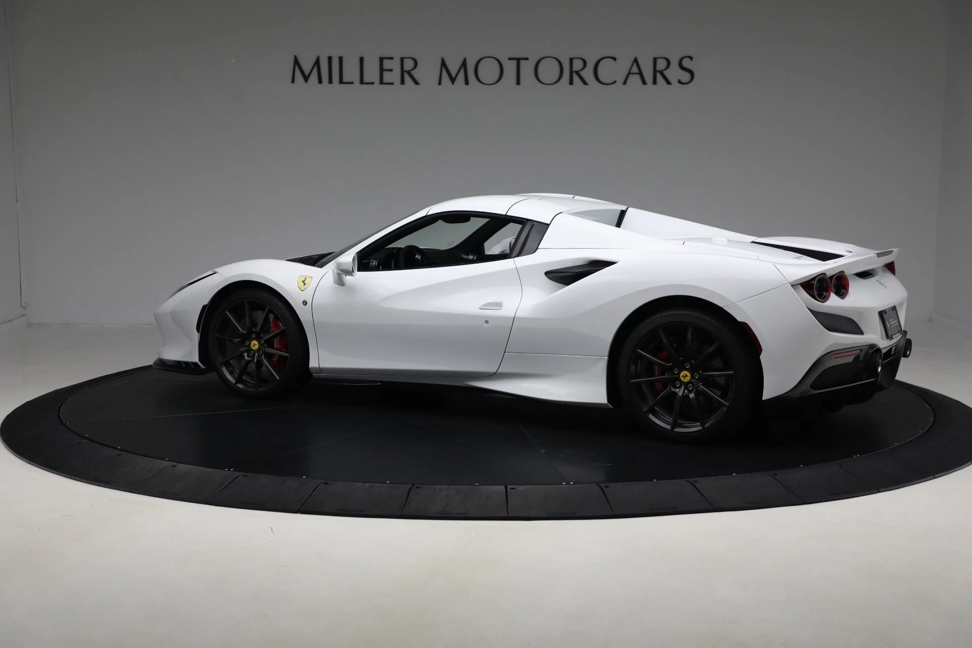 mph015_1752438516_Used_2023_Ferrari_F8_Spider_a497c33265