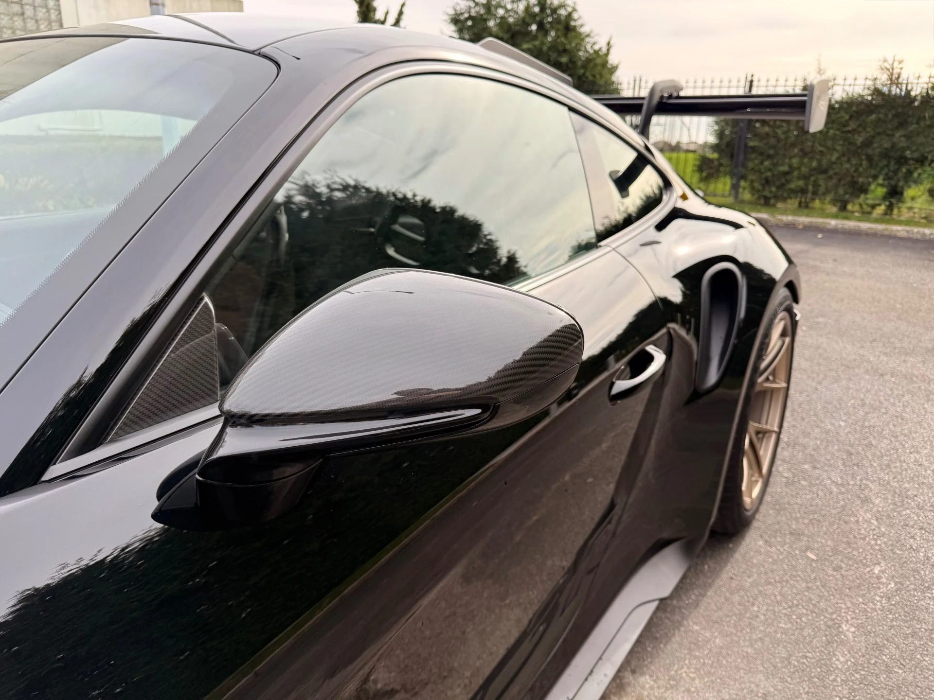 mph015_1755604230_13100_p16_l_f225280bf9