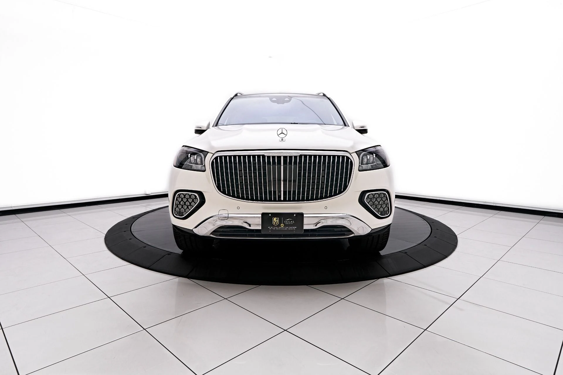 mph015_1769107552_Used_2024_Mercedes_Benz_GLS_Maybach_GLS_600_1754358842_e499901904