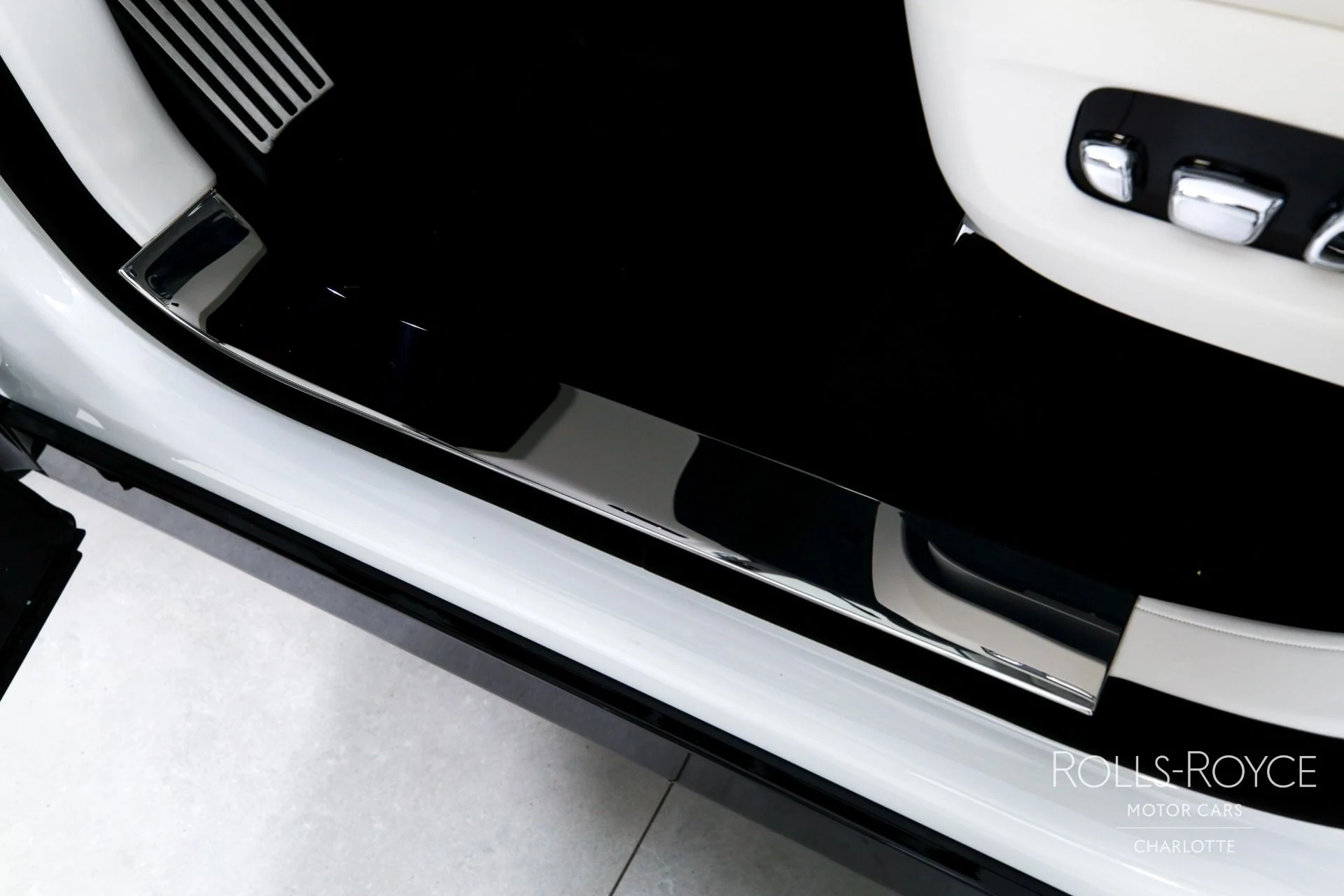 mph015_1769666964_Used_2026_Rolls_Royce_Cullinan_1769450617_3c3de7c158