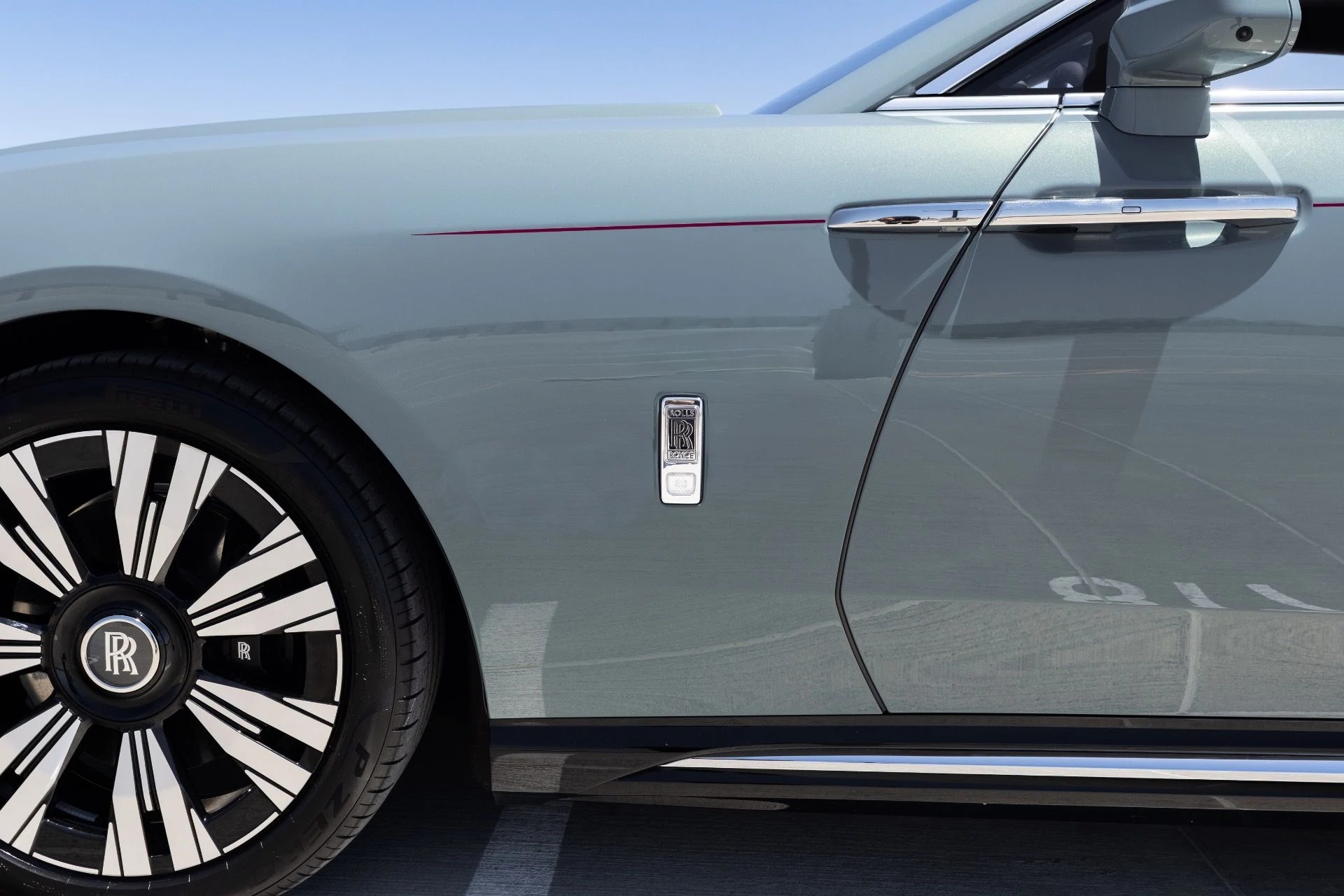 mph015_1777401632_Used_2024_Rolls_Royce_Spectre_1778197946_b62ad92d2e