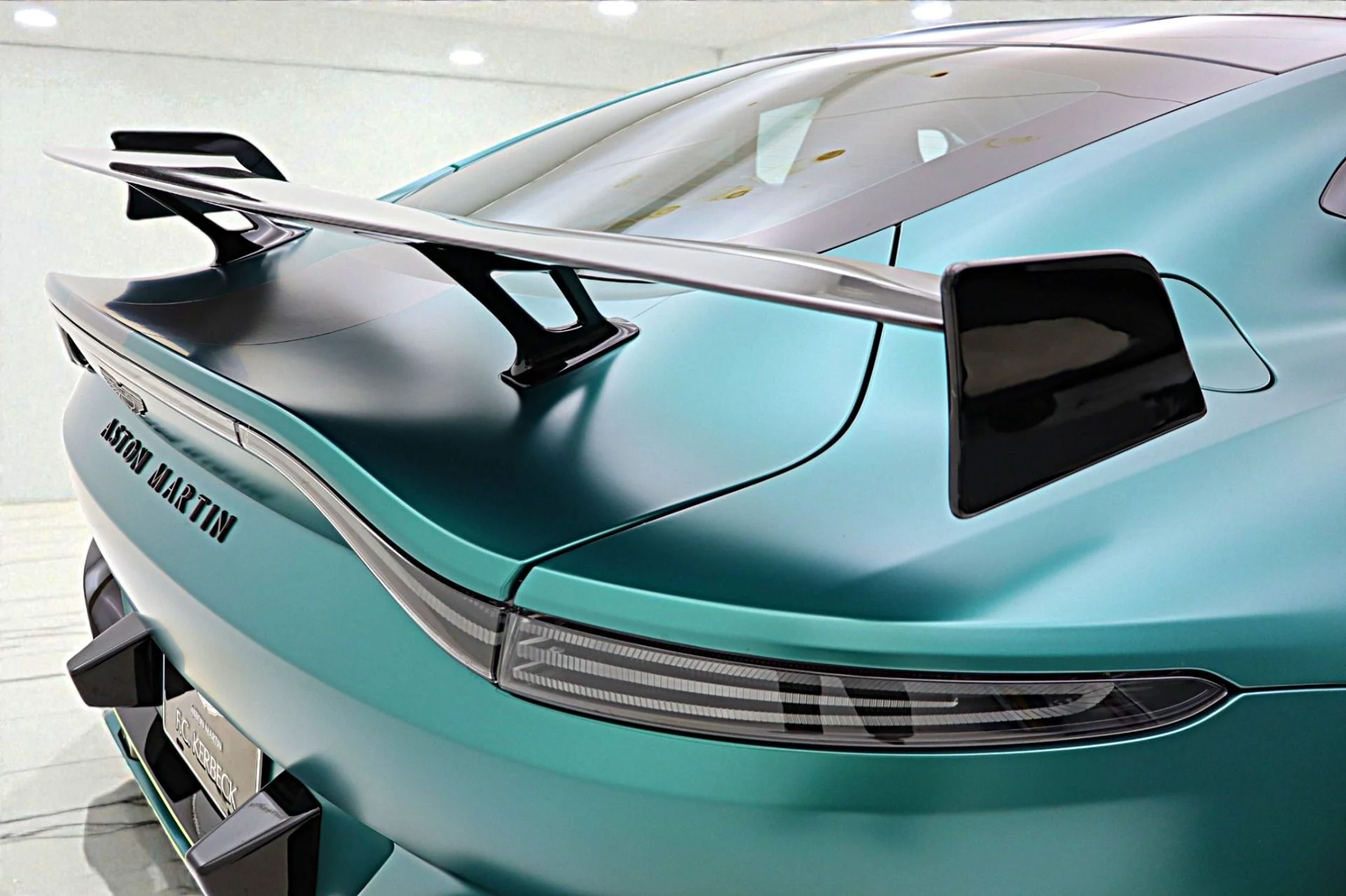 mph015_178328639_Used_2023_Aston_Martin_Vantage_F1_EDITION_84bcc82156