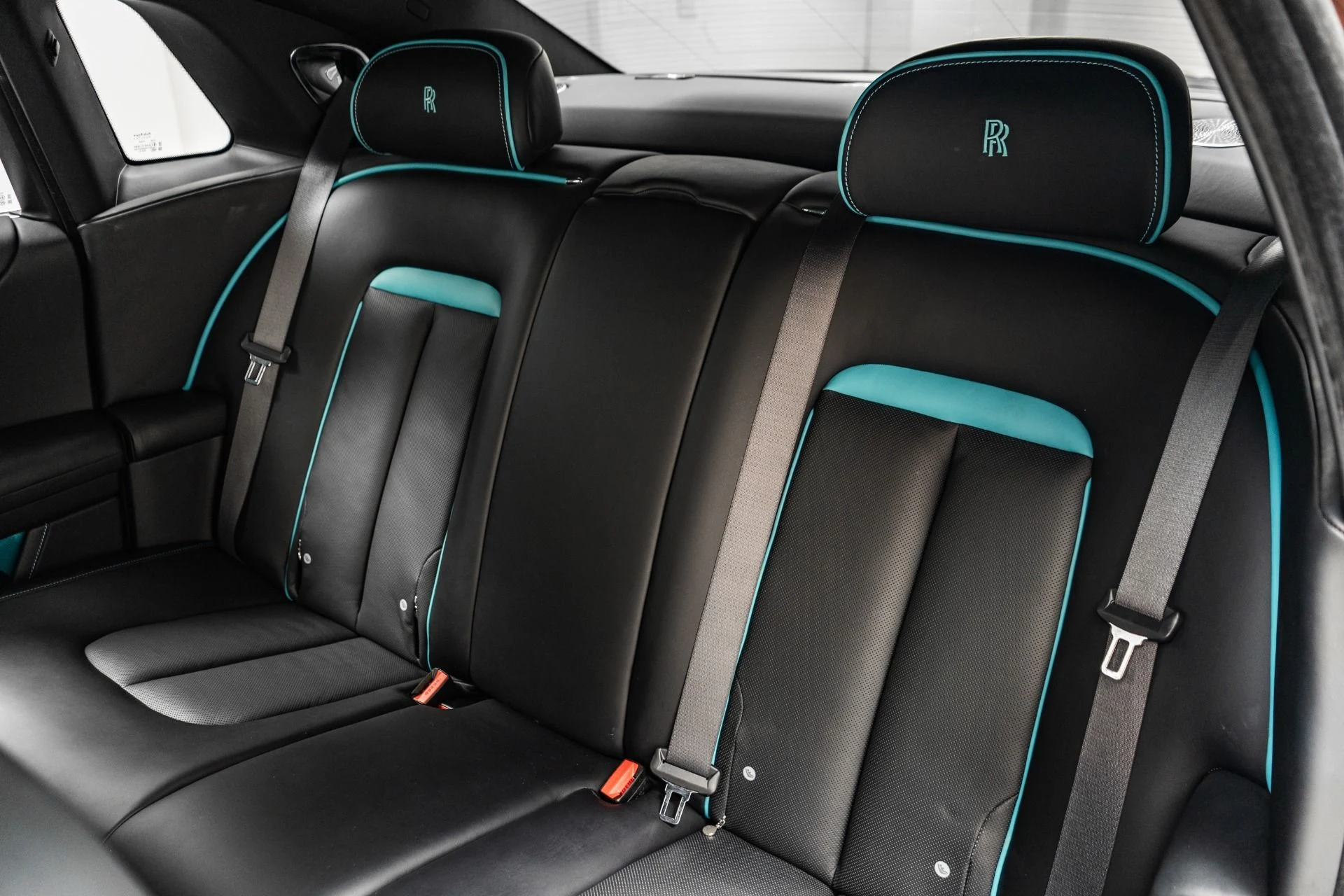 mph015_1785747845_Used_2022_Rolls_Royce_Ghost_The_Ghost_Package_Turquoise_Accents_Illuminated_Fascia_1774388734_6d42d49b62
