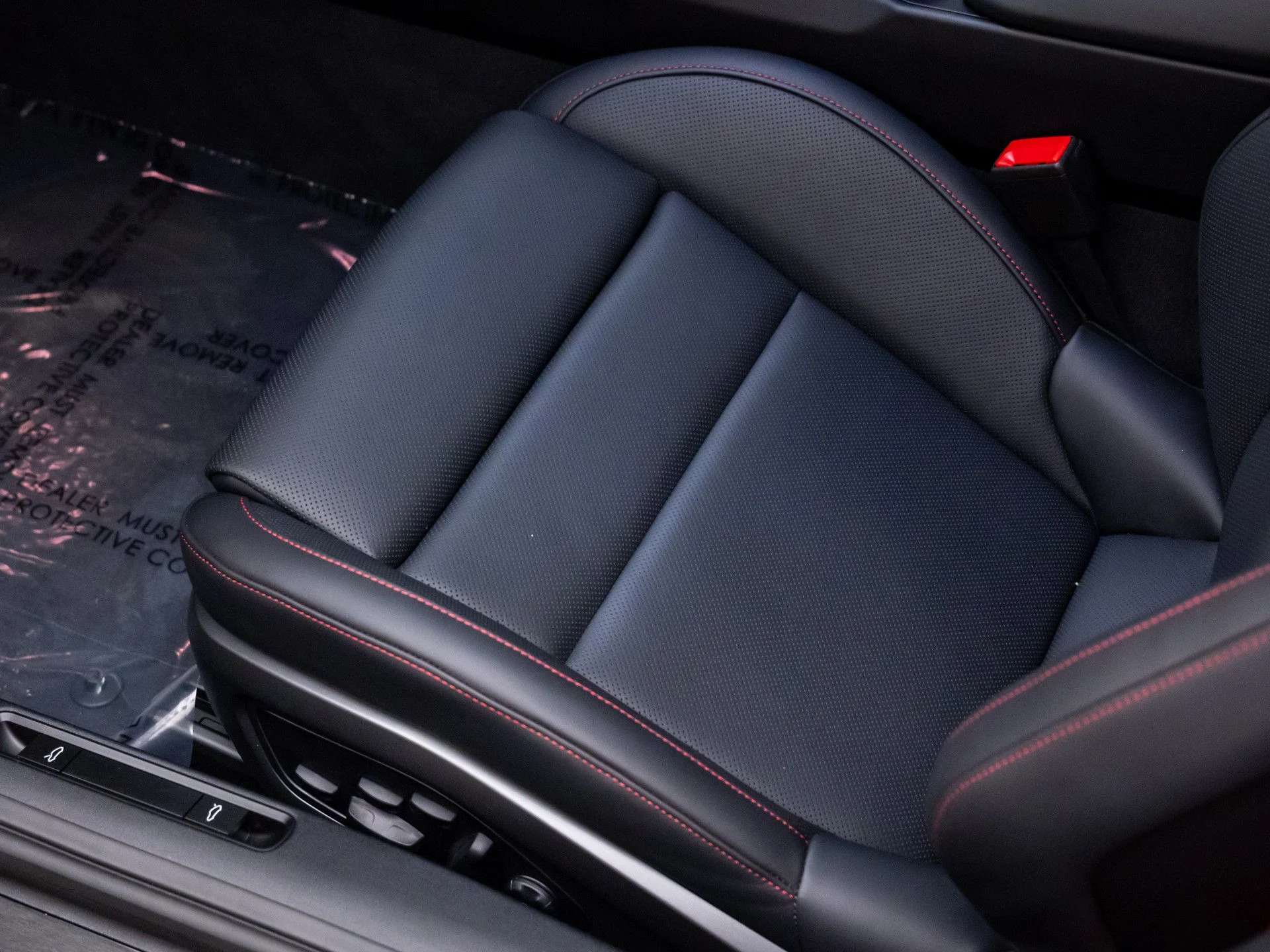 mph015_178680088_d939181bdb03af01c9d11a6826a40e31x_9b30b54fe5