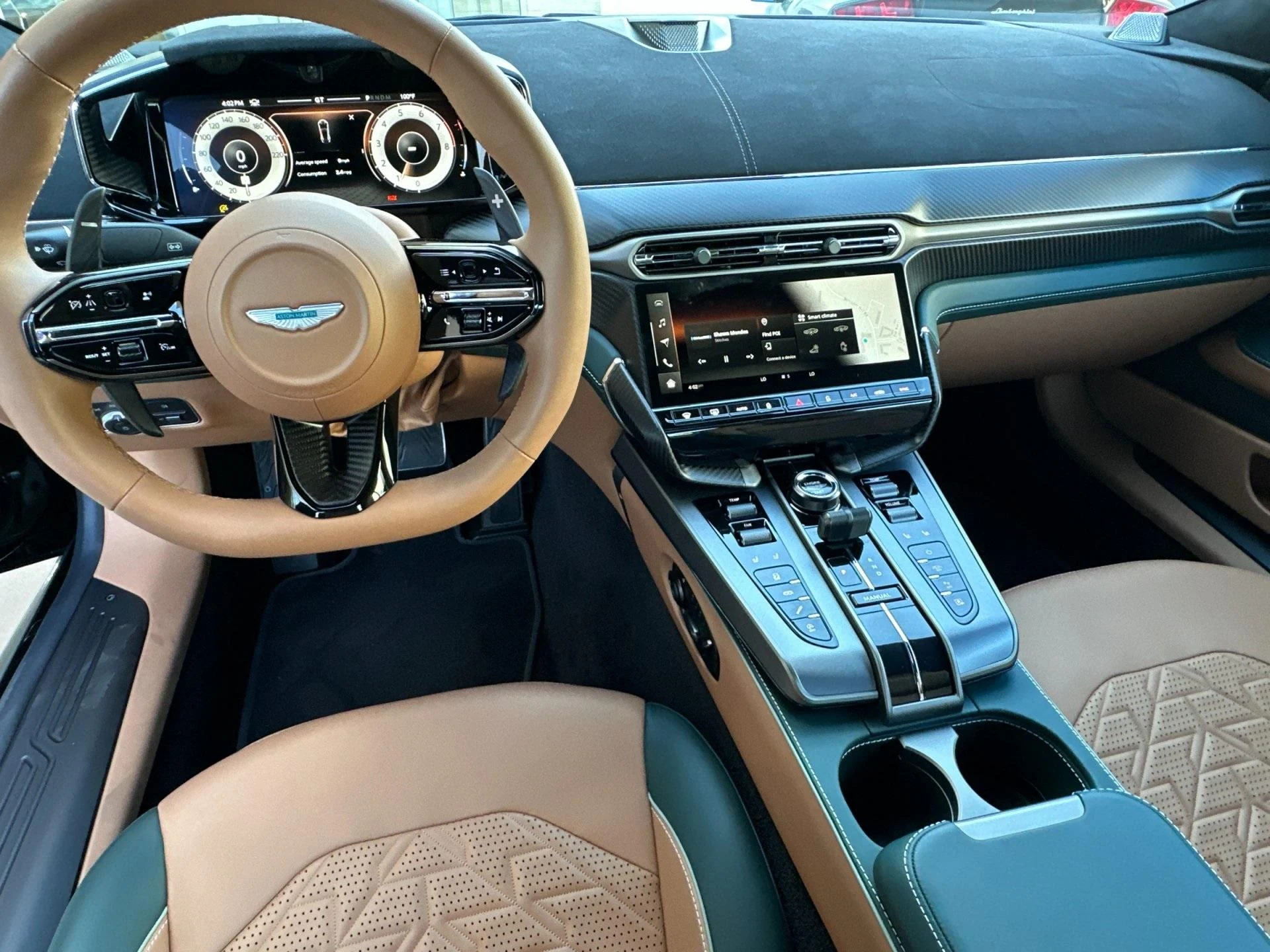 mph015_1787924813_New_2025_Aston_Martin_Vanquish_V12_1758724521_72654b74d1