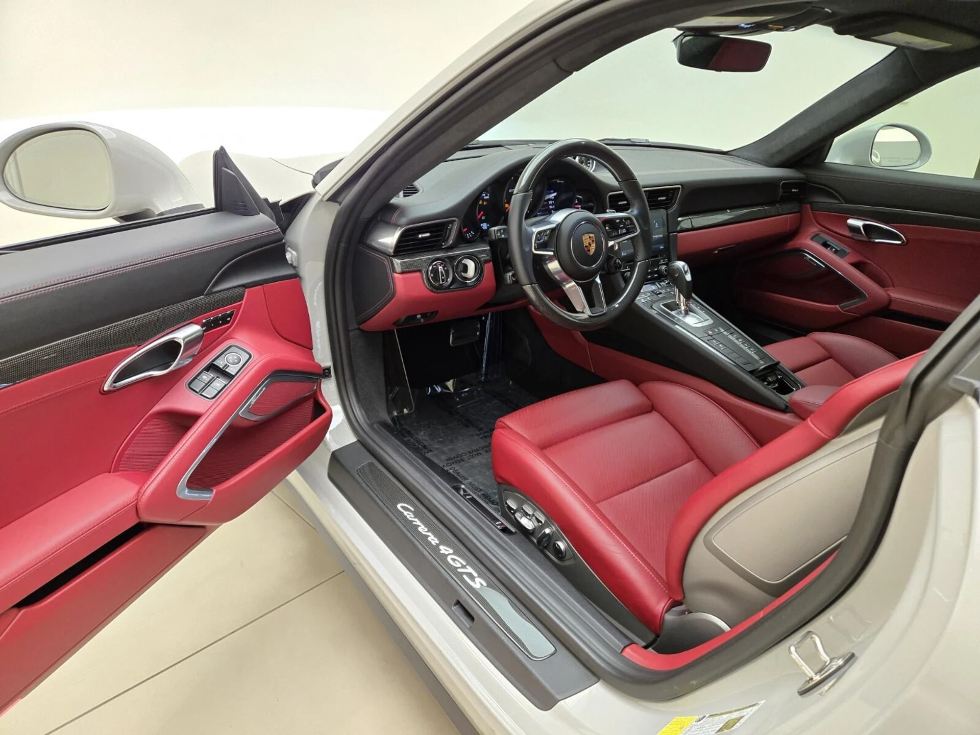 mph015_1791553362_Used_2019_Porsche_911_1763542622_b8396cdda9