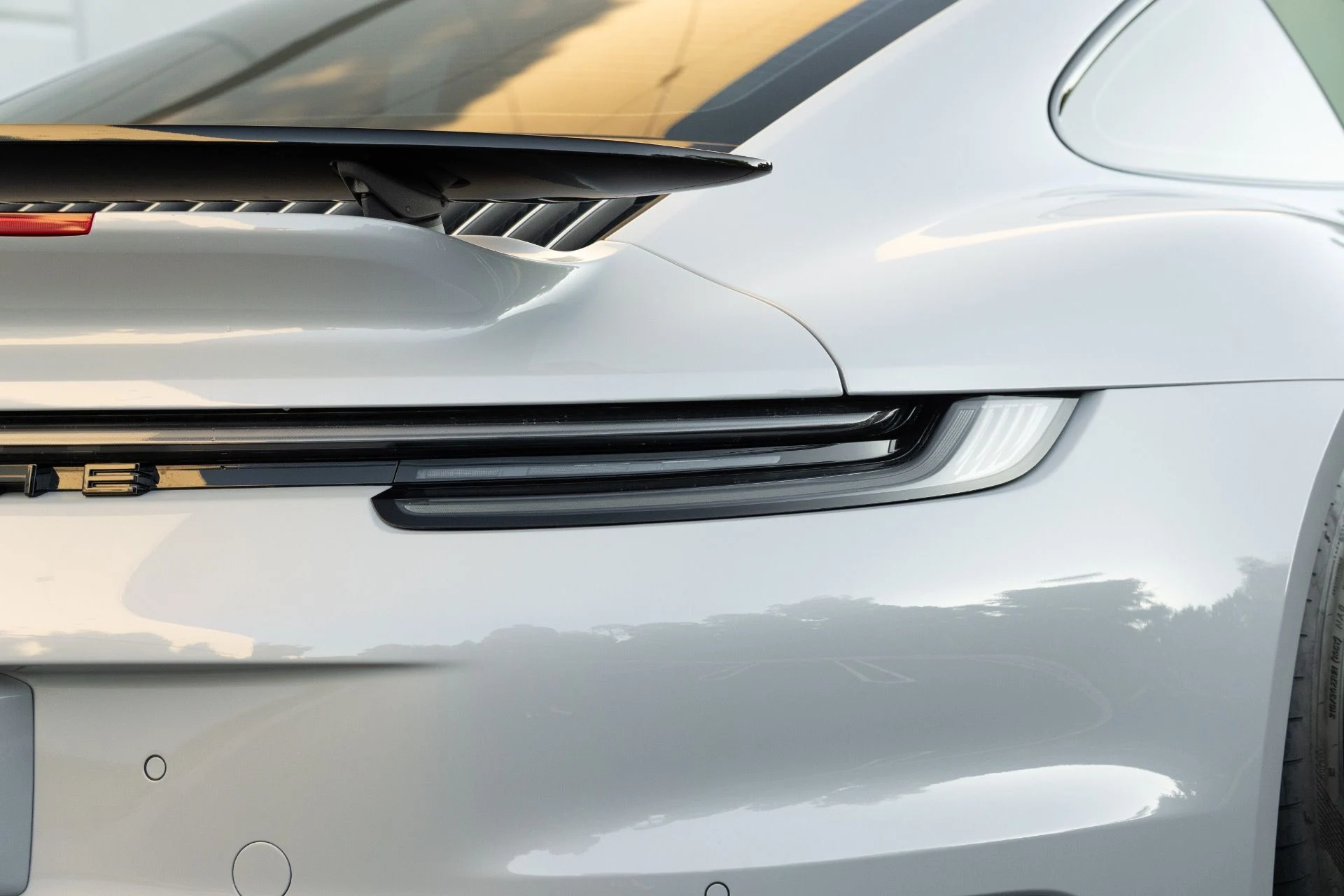 mph015_179197619_Used_2024_Porsche_911_Turbo_1762281596_1a54f0109c