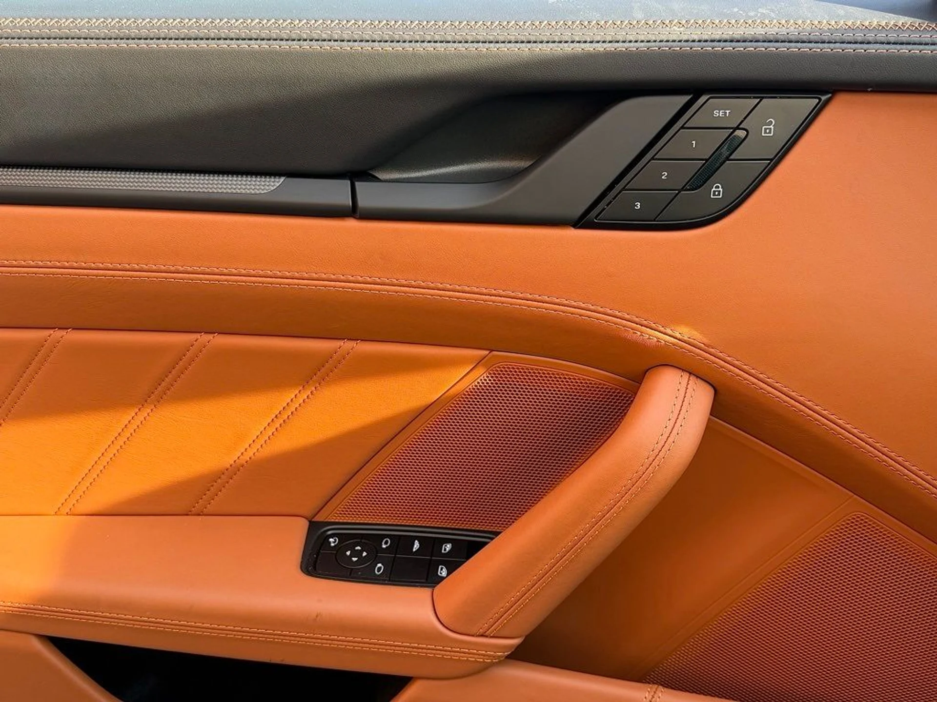 mph015_179584336_89bb0d3b5271911c8fc7e9dde5bc427bx_91d152c6a8