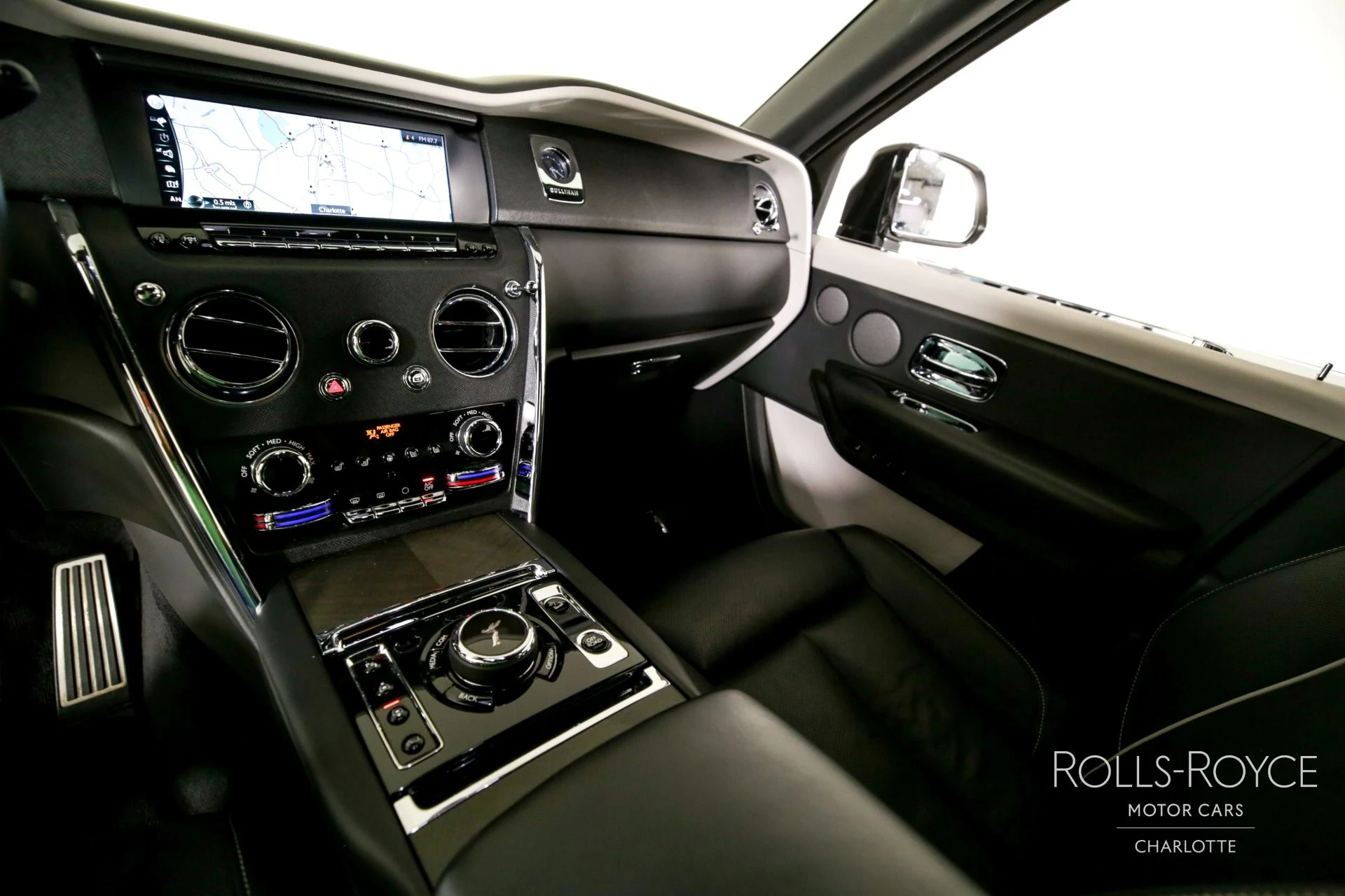 mph015_1796854913_Used_2023_Rolls_Royce_Cullinan_1749155618_47297dc49f
