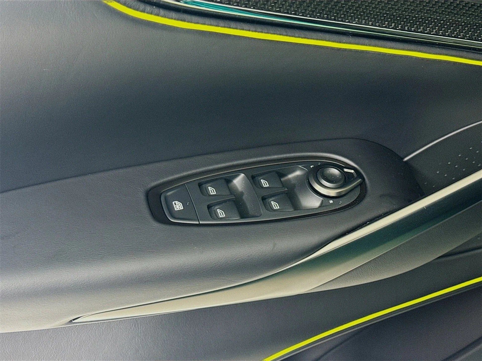 mph015_180724557_646533c68e1aca0512ff6a1787efe966x_ac1977a3e6