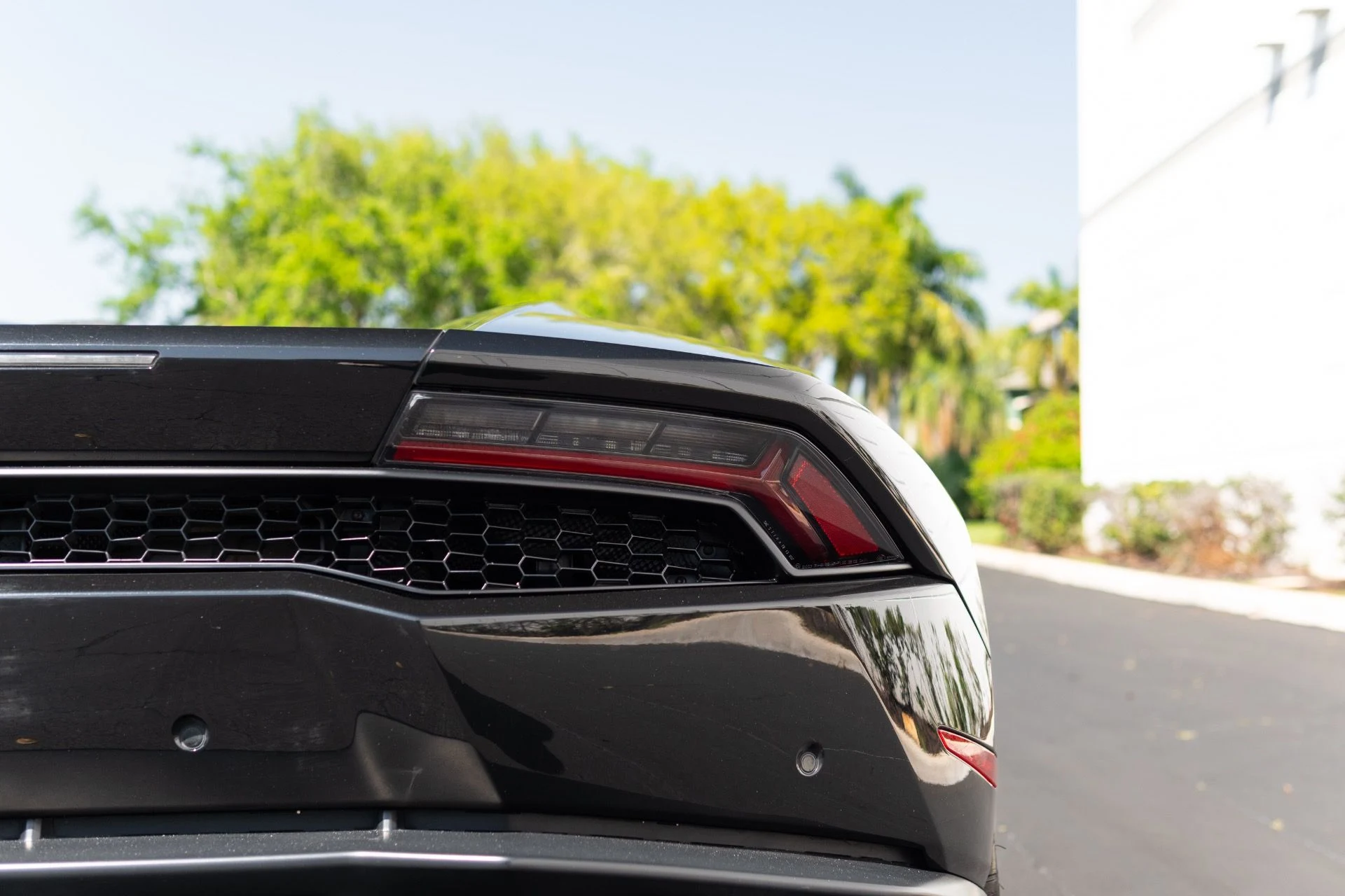 mph015_1807413704_Used_2017_Lamborghini_Huracan_LP_610_4_Spyder_1774364183_a5b04387a2