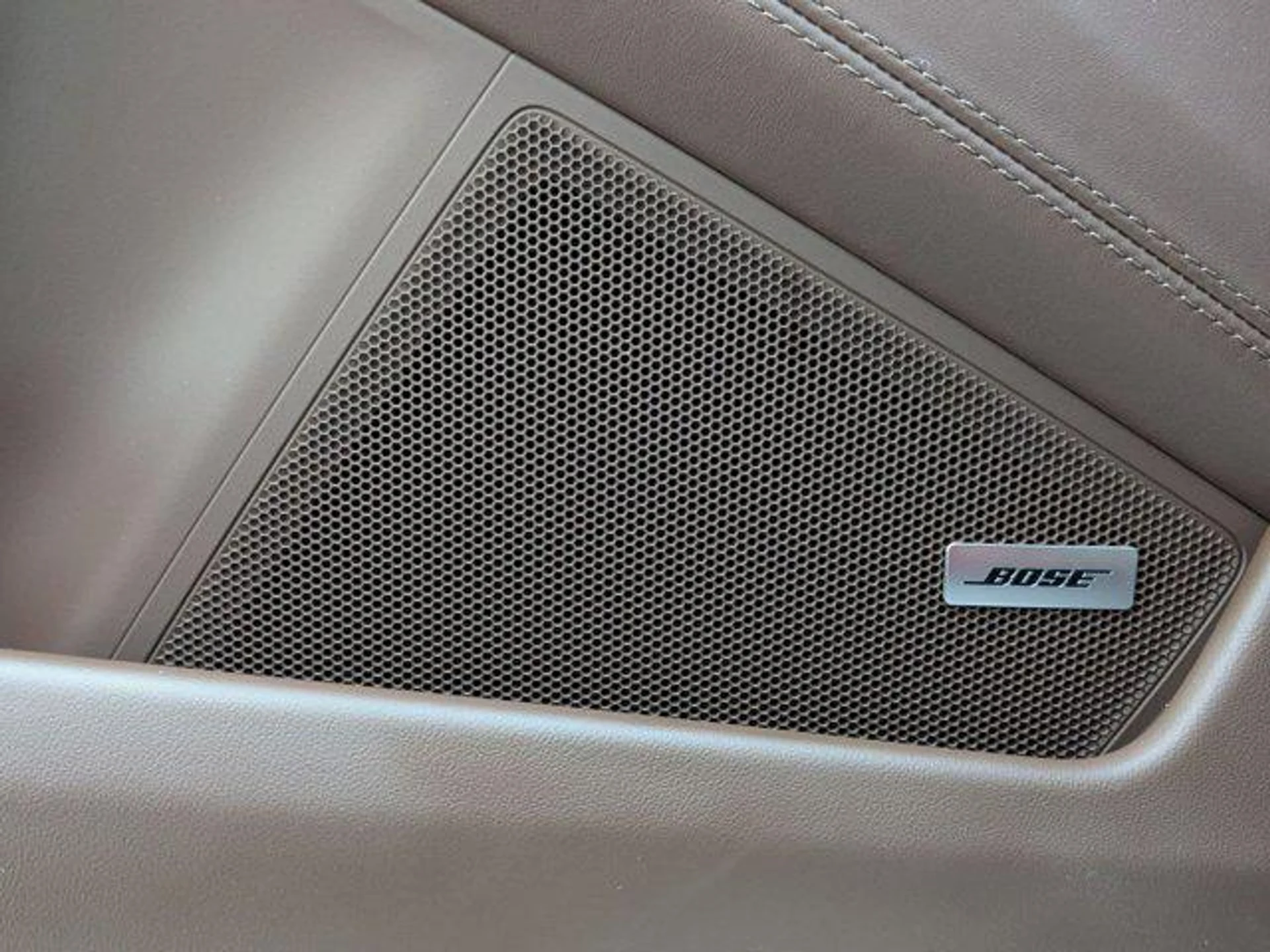 mph015_1812989668_ivtm_R_G6_H5_TC_1y_Wgi_F_Und_Hv_XI_Y_011402150c