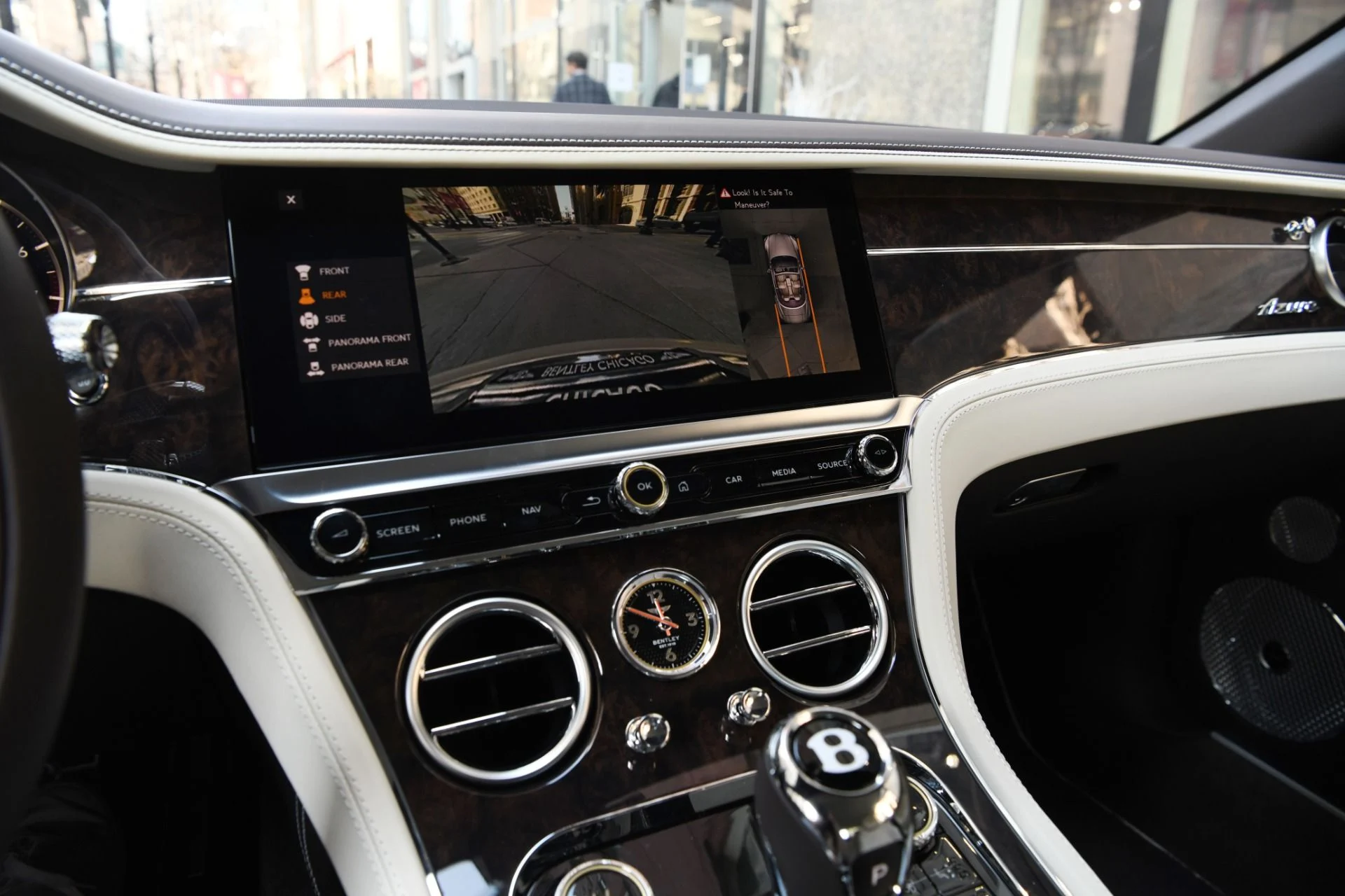 mph015_1819369855_Used_2024_Bentley_Continental_GTC_Convertible_GTC_Azure_V8_1759874736_ba62e19bc8