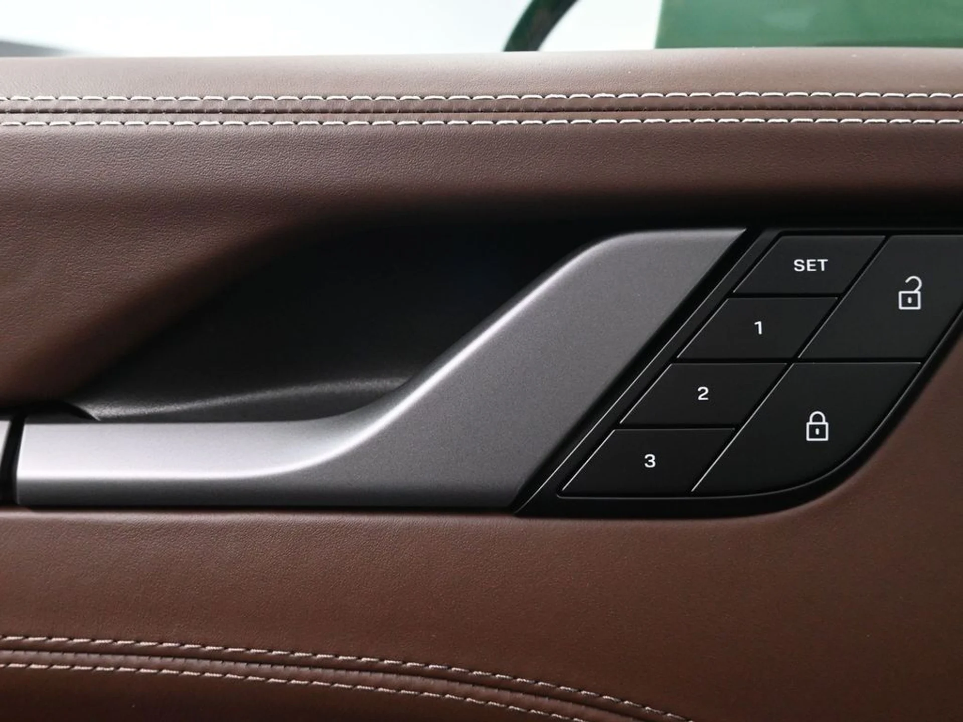 mph015_1819411577_973b537606d038c9bbb7c81f94d4c591x_690d057704