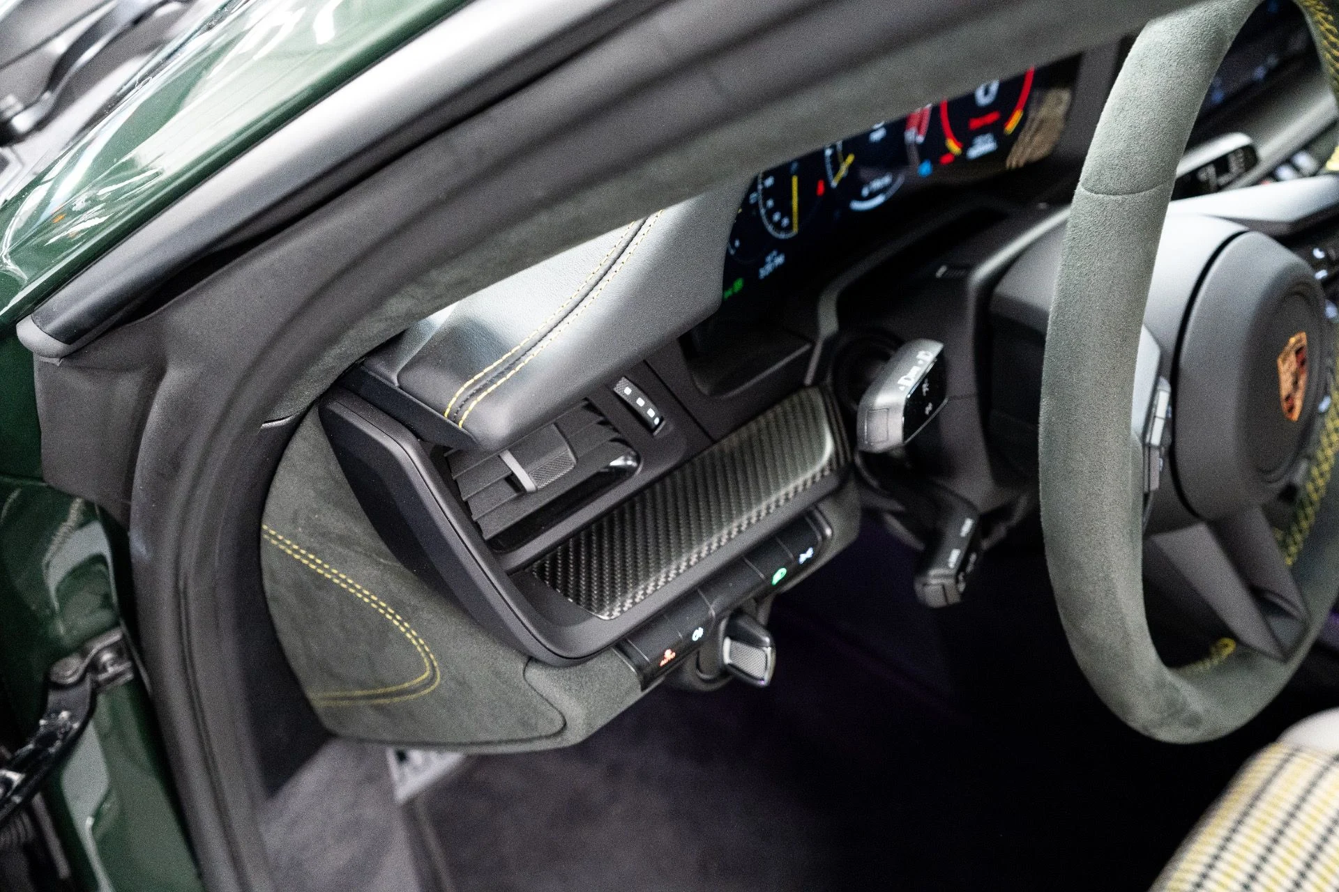 mph015_1821657983_Used_2026_Porsche_911_GT_3_1766611800_7560308fb9