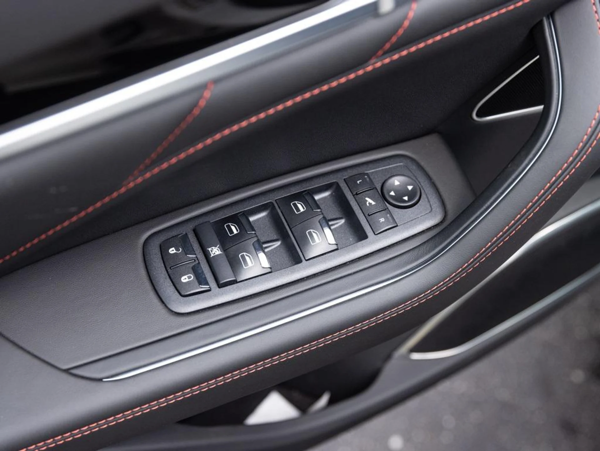 mph015_1825173310_478444804_692f065a0d1b9ac3fcfb9c69_00d5067c69