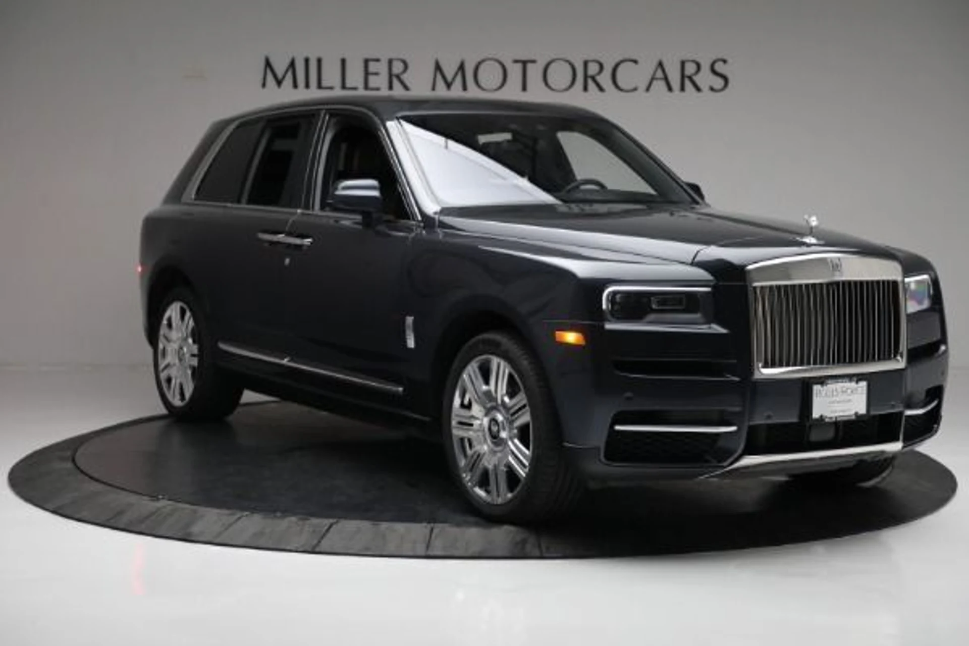 mph015_1828215978_Used_2019_Rolls_Royce_Cullinan_c4a33c92a7