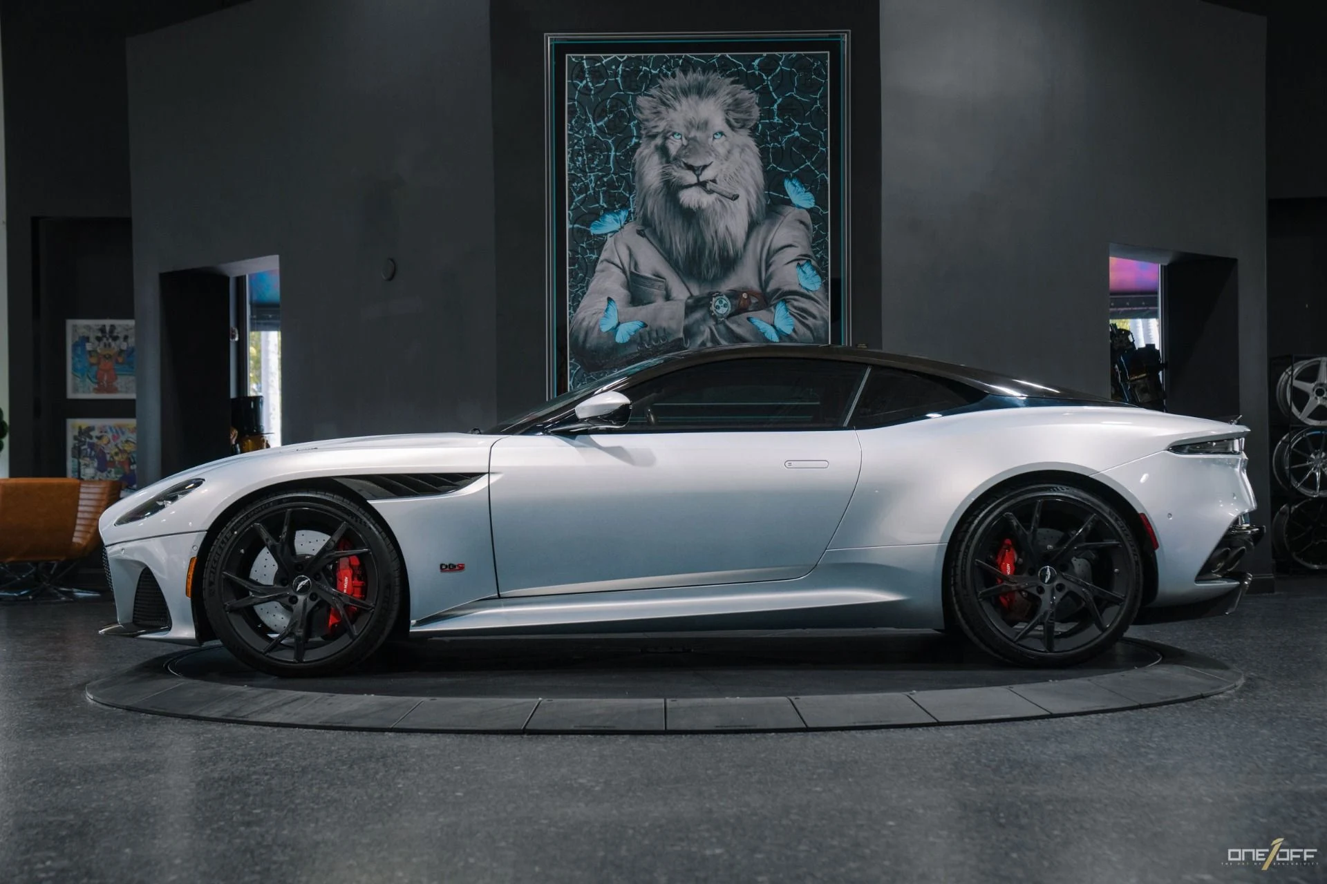 mph015_1838682614_Used_2019_Aston_Martin_DBS_Superleggera_w_Carbon_Roof_Forged_Carbon_Interior_1781651614_3a4d14d260