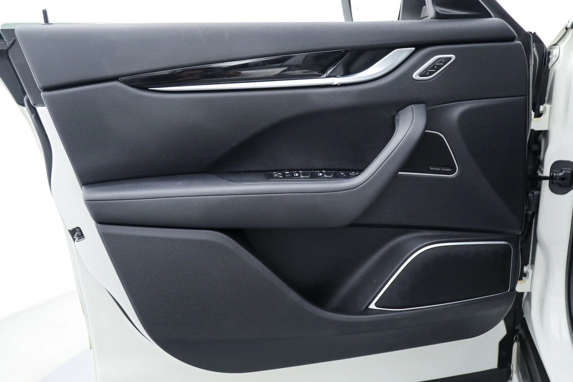 mph015_1842326273_68f36a119726d2d8dafb1cb5e4bf3247_1791606949