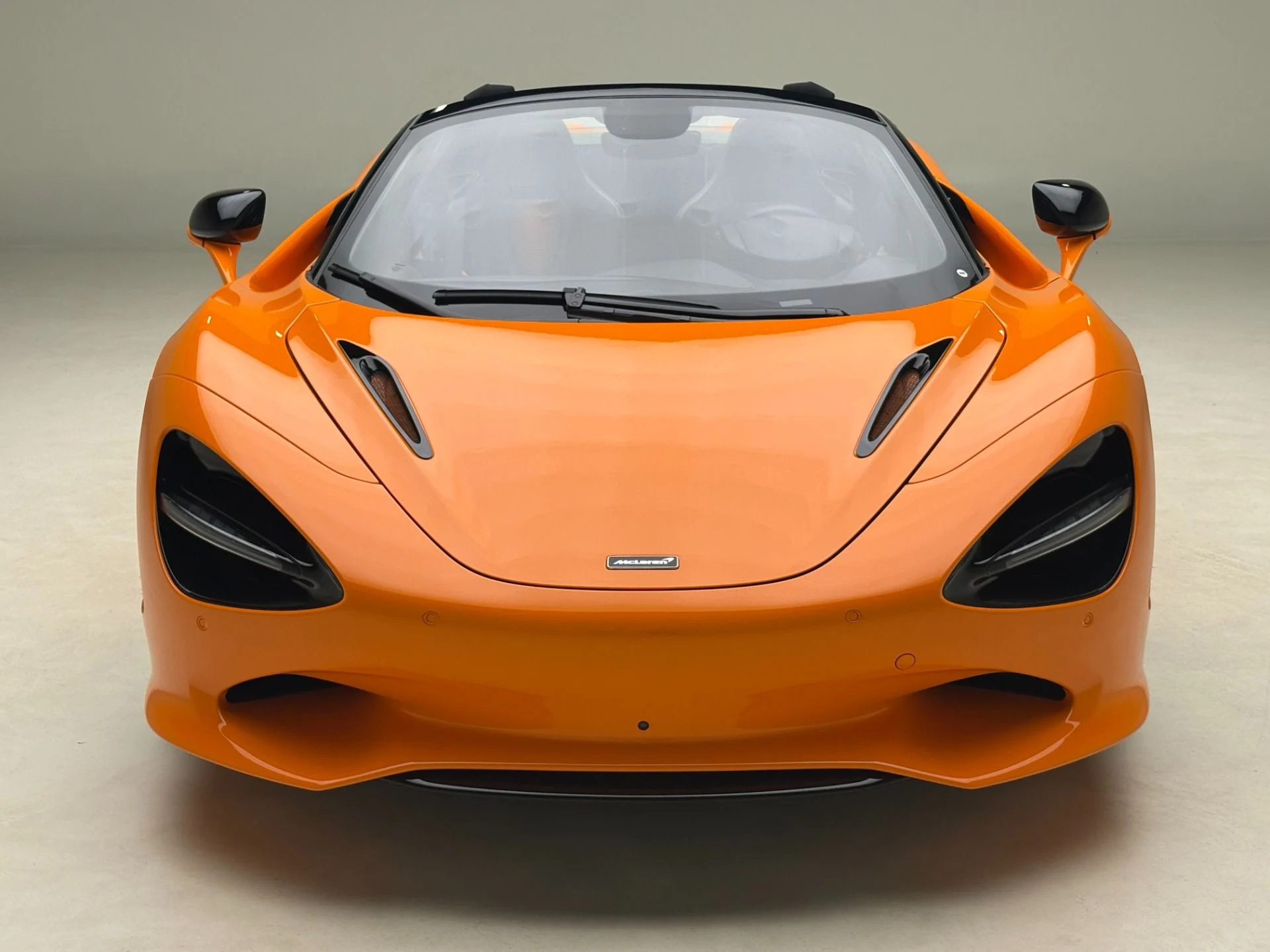 mph015_1842654985_Used_2025_Mc_Laren_750_S_Spider_1777582720_0045915185