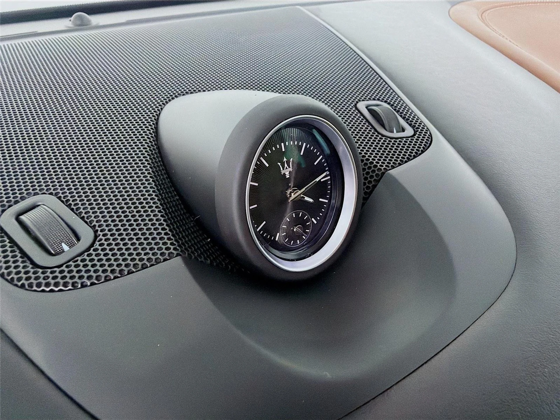 mph015_184329139_97c9cc545aadeff79e09f02b54ed02ee_39d9110d46