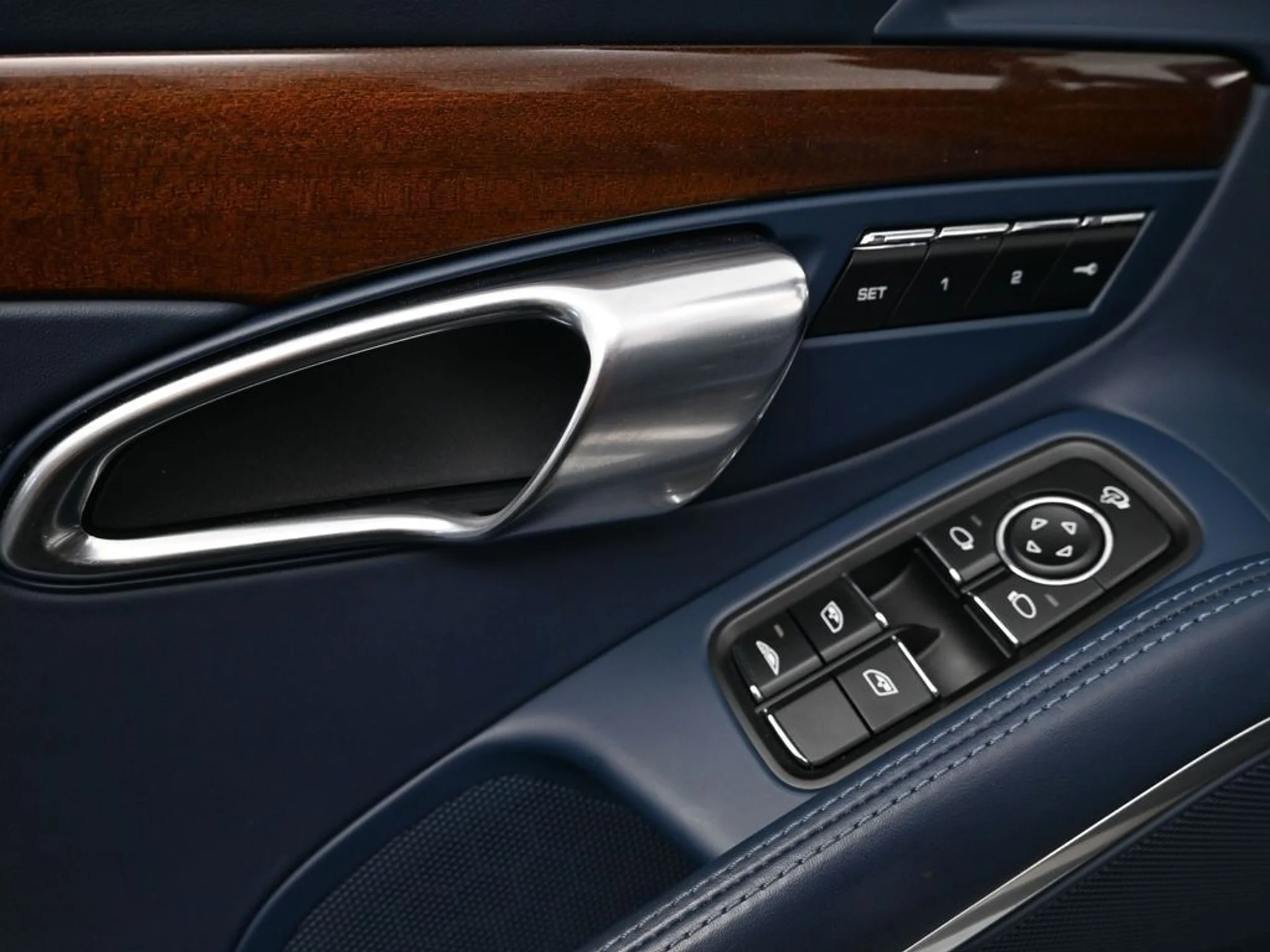 mph015_1847455013_d9102a9d288b17b5b855c9790022808ex_bf32e1bf68