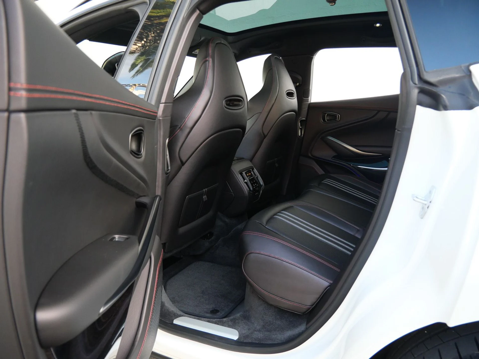 mph015_1850150111_e3fdd7fe204c17547abf57a79434a027x_0017b9d357