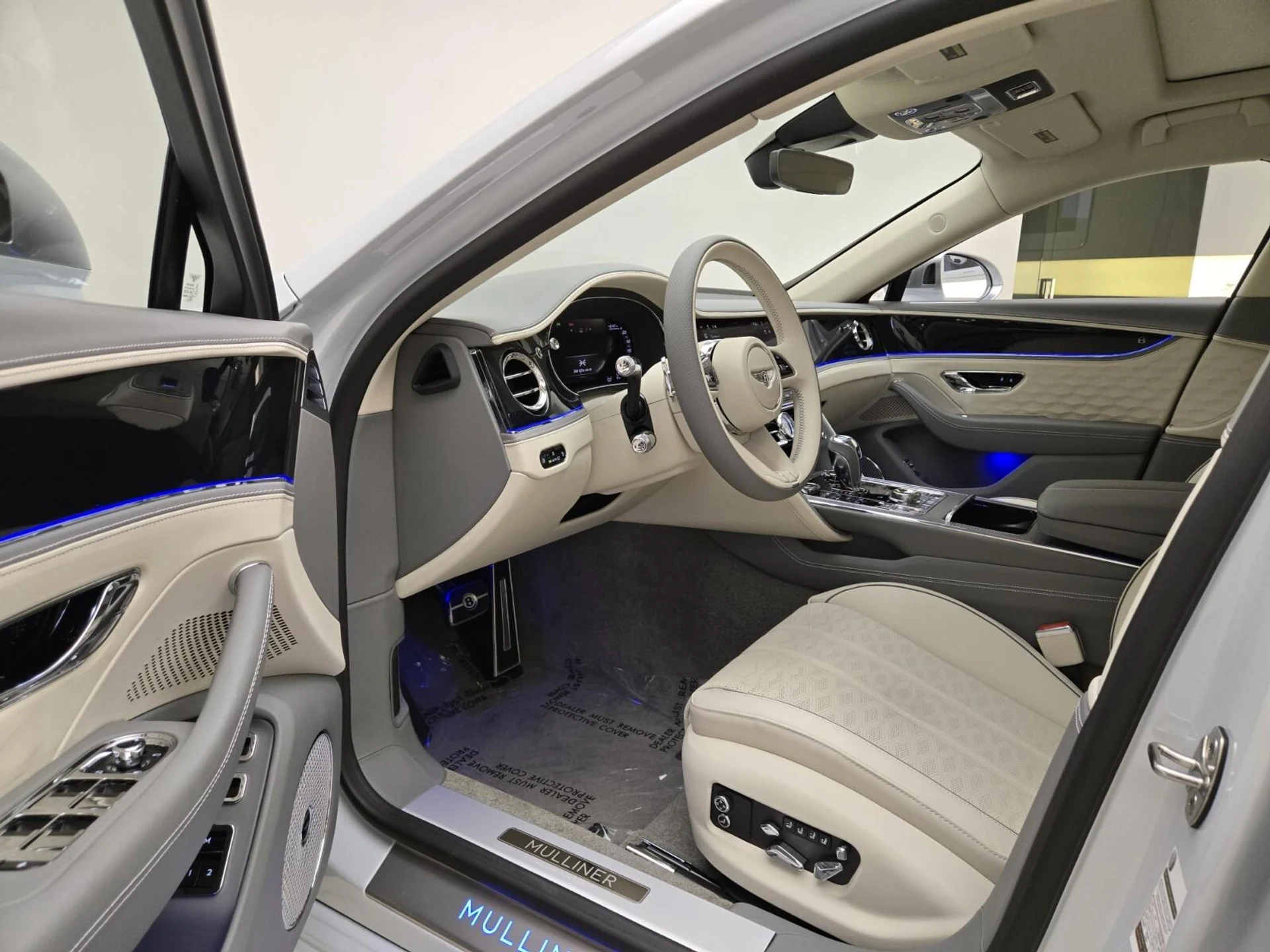 mph015_1854109737_Used_2025_Bentley_Flying_Spur_Speed_1760420777_e469f48830