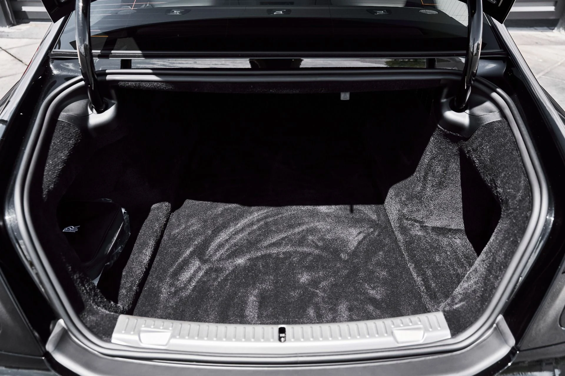 mph015_1856230520_Used_2026_Rolls_Royce_Ghost_Base_1780101077_f2dd3329f4