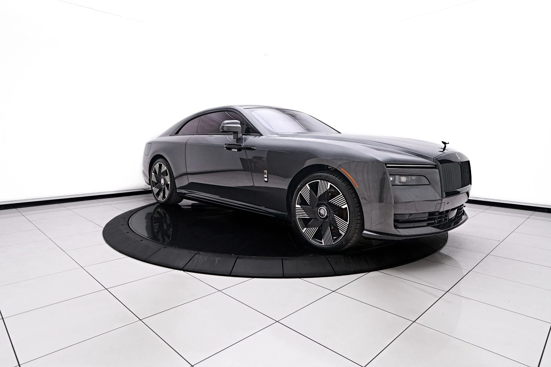 mph015_1859180943_Used_2025_Rolls_Royce_Spectre_1755107741_d2f75b6ead