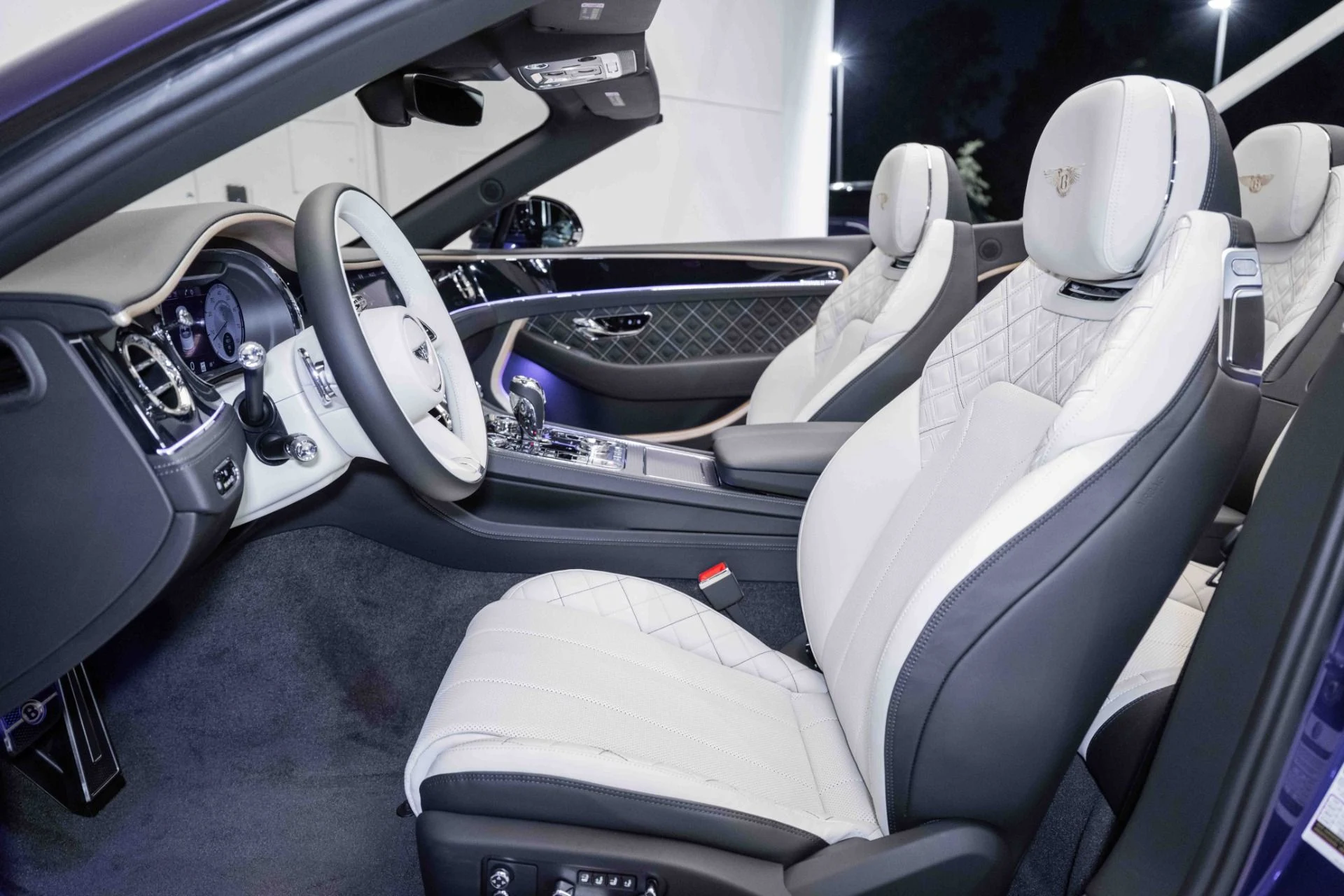 mph015_1859727307_Used_2024_Bentley_Continental_GTC_Mulliner_W12_1718978175_6570ccb708