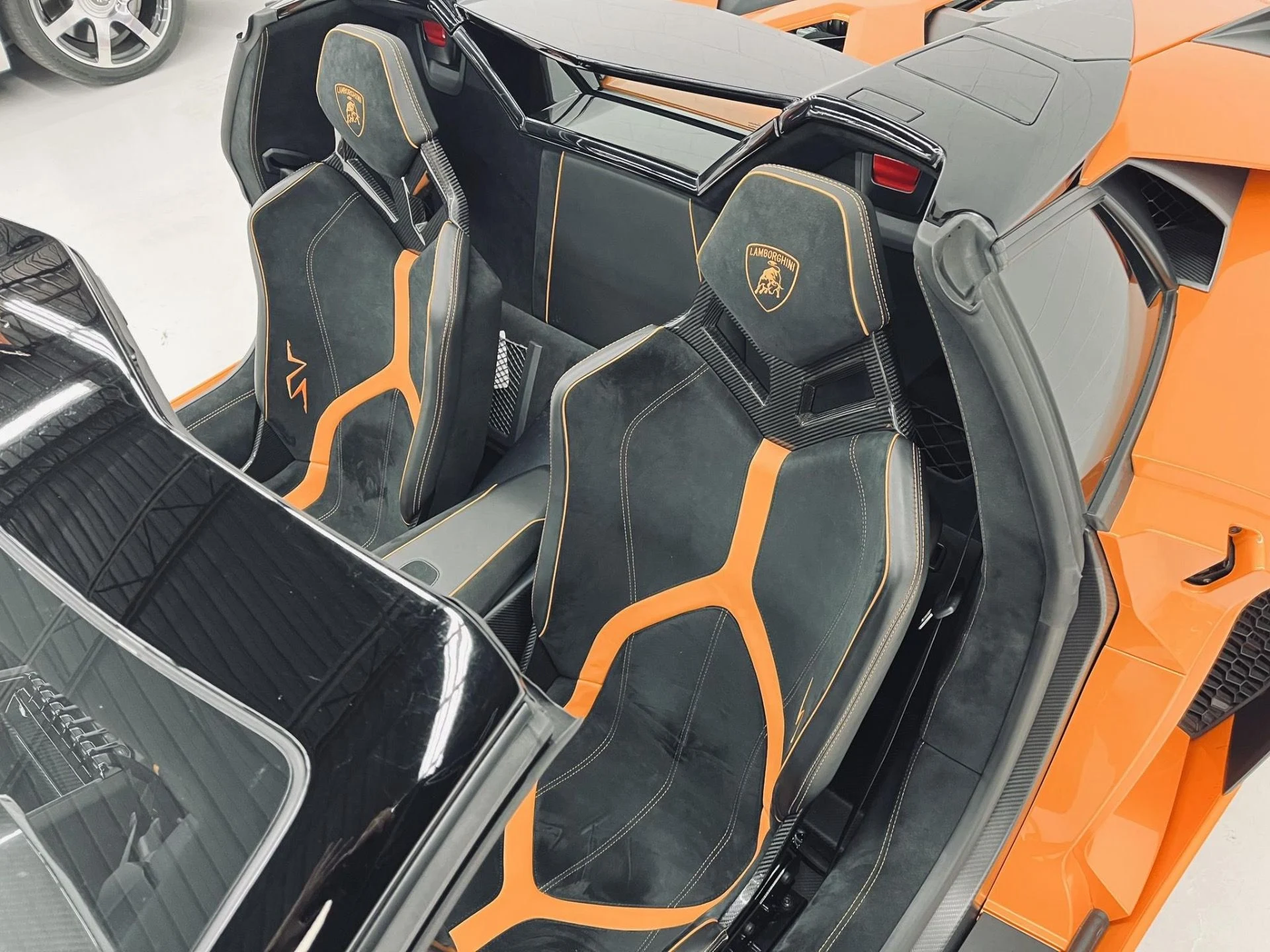 mph015_1863174023_Used_2017_Lamborghini_Aventador_LP_750_4_SV_1760729396_e54a9b3c5f