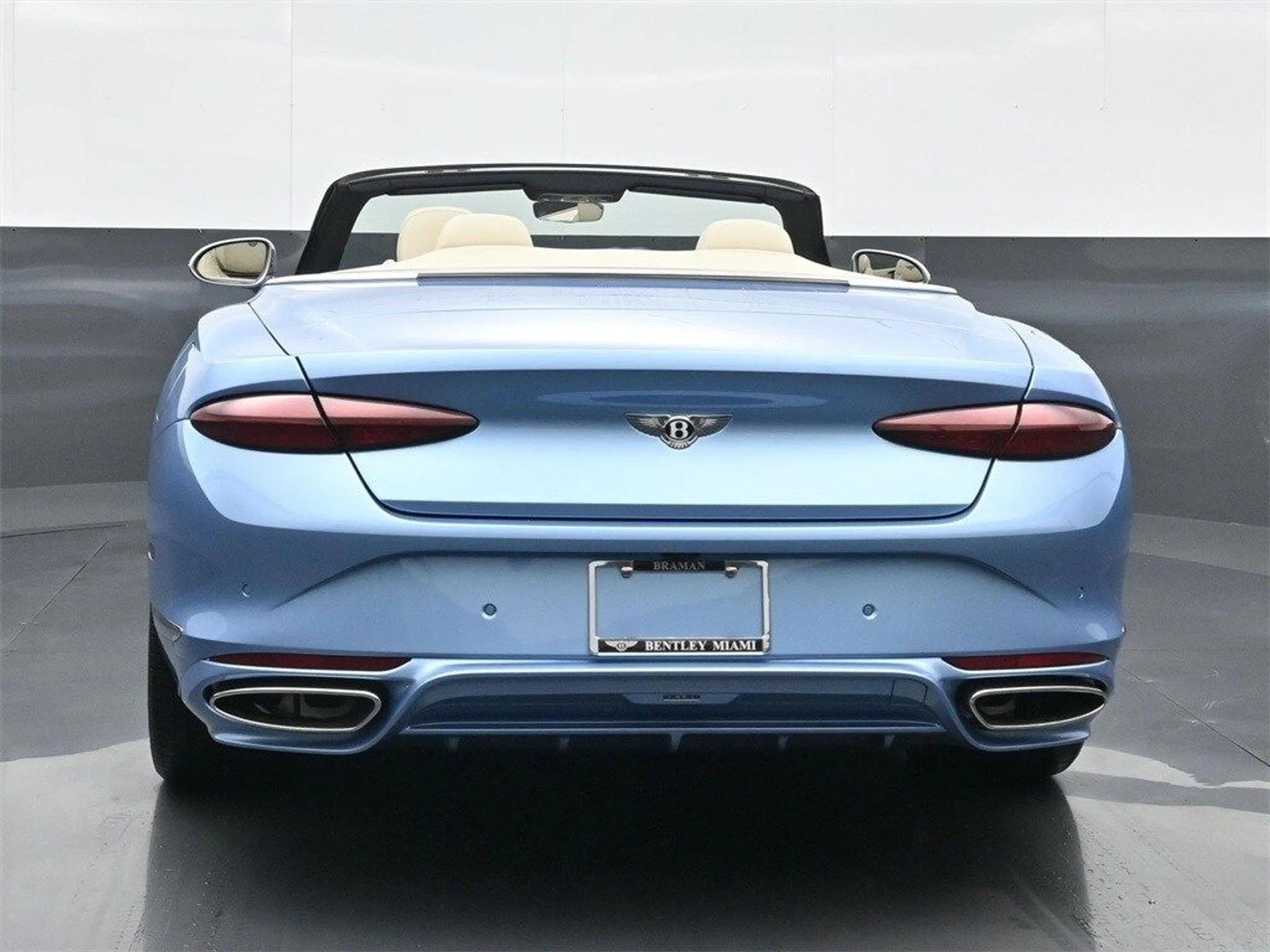 mph015_1864884863_ee8f2f447e00dbb2469a267b68e2d9ffx_c196a3bda1