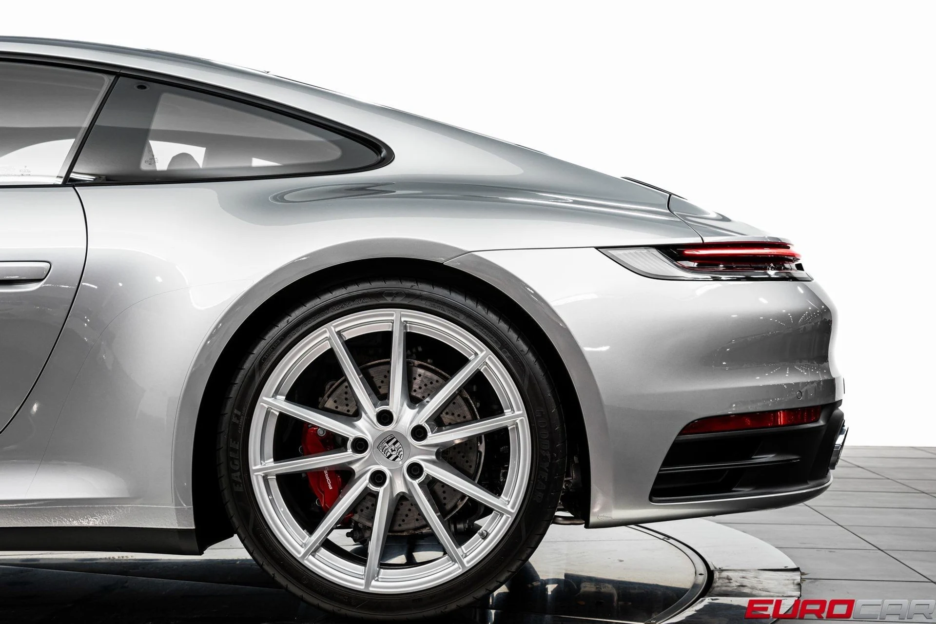 mph015_1866511537_image_16_e70d1e9935