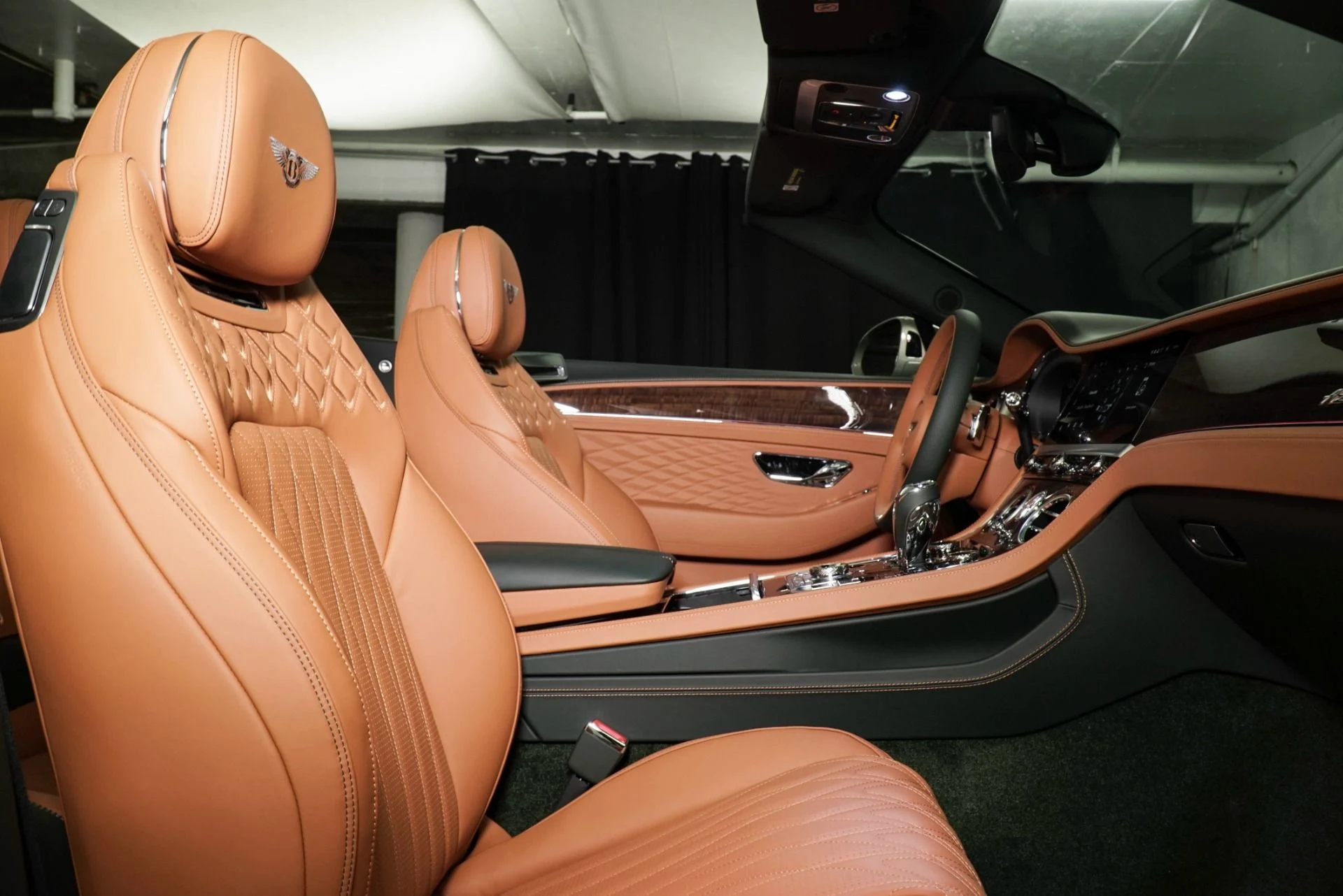 mph015_1866812347_New_2026_Bentley_Continental_GTC_Azure_1771889738_b858f3c58e