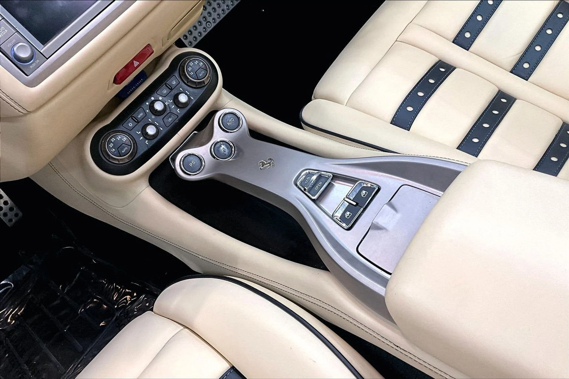 mph015_1867462329_7963f5d49eaf49f1ad166e14ad760aaf_d275449221