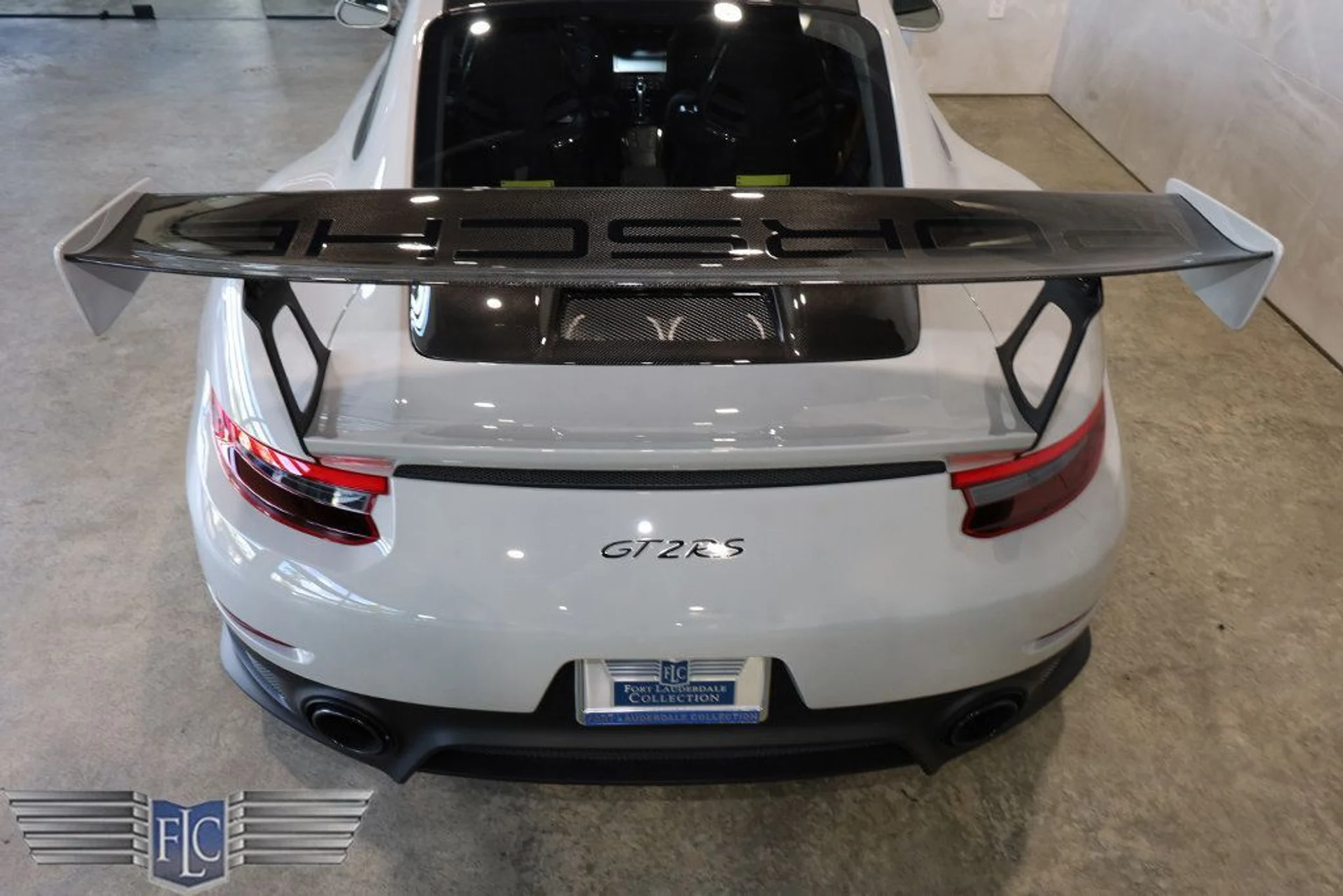 mph015_1868284620_used_2018_porsche_911_gt2rsweissach_9689_22986338_16_1024_4306922353