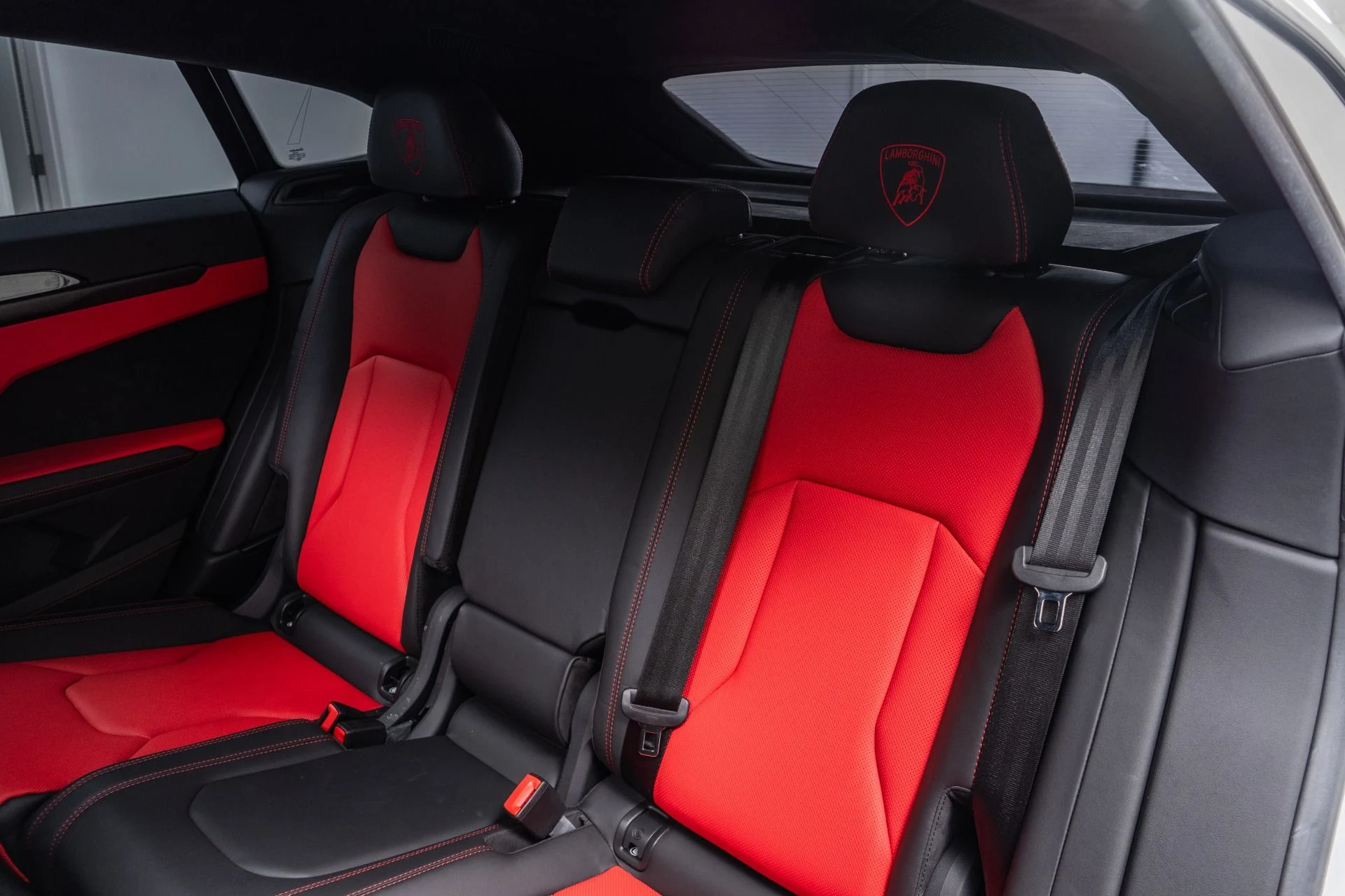 mph015_1870028757_Used_2021_Lamborghini_Urus_Bang_and_Olufsen_Audio_Two_Tone_Interior_641_Horsepower_1773860440_cd1d93b0b6