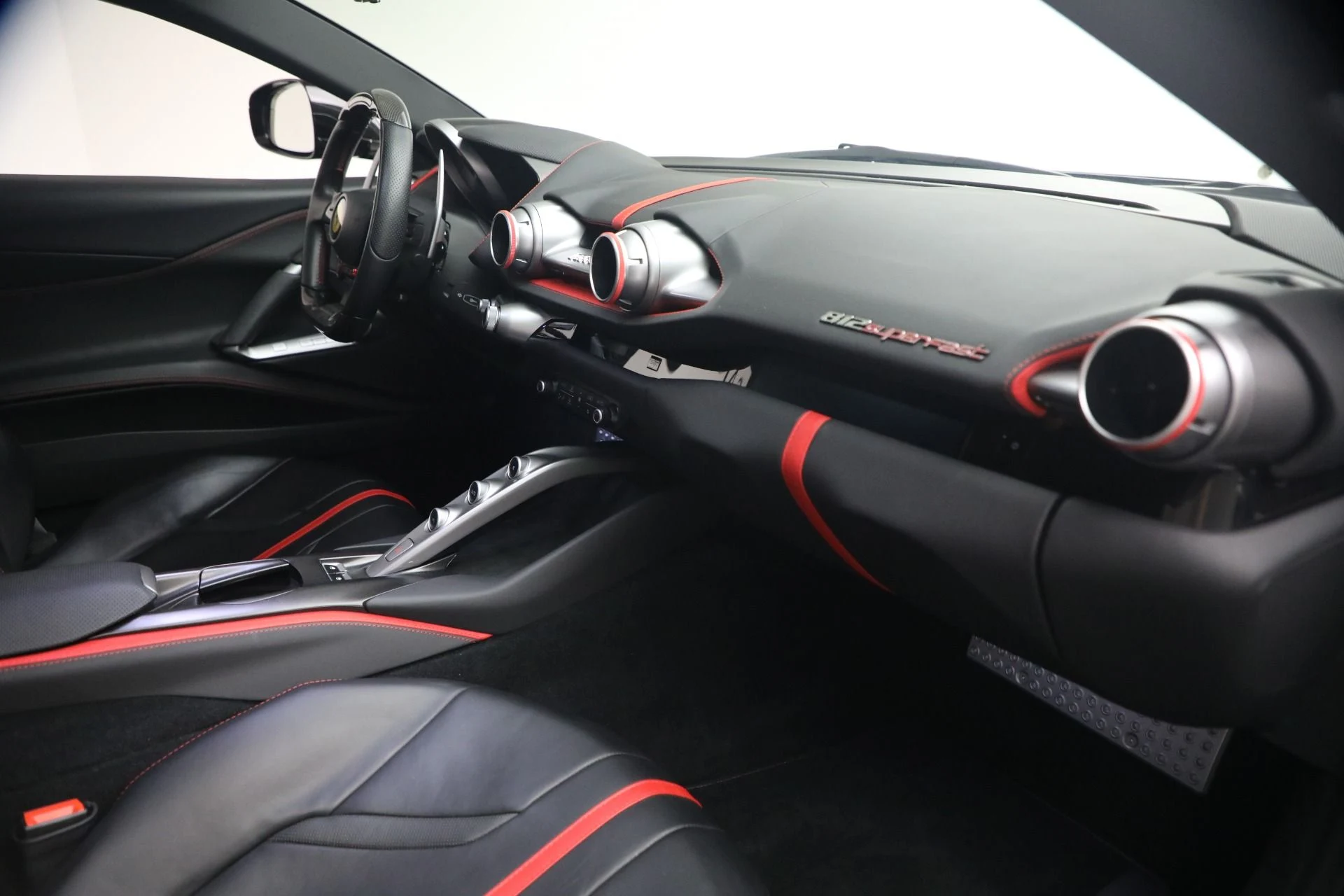mph015_187076836_Used_2019_Ferrari_812_Superfast_1776445925_c21edfc4ac